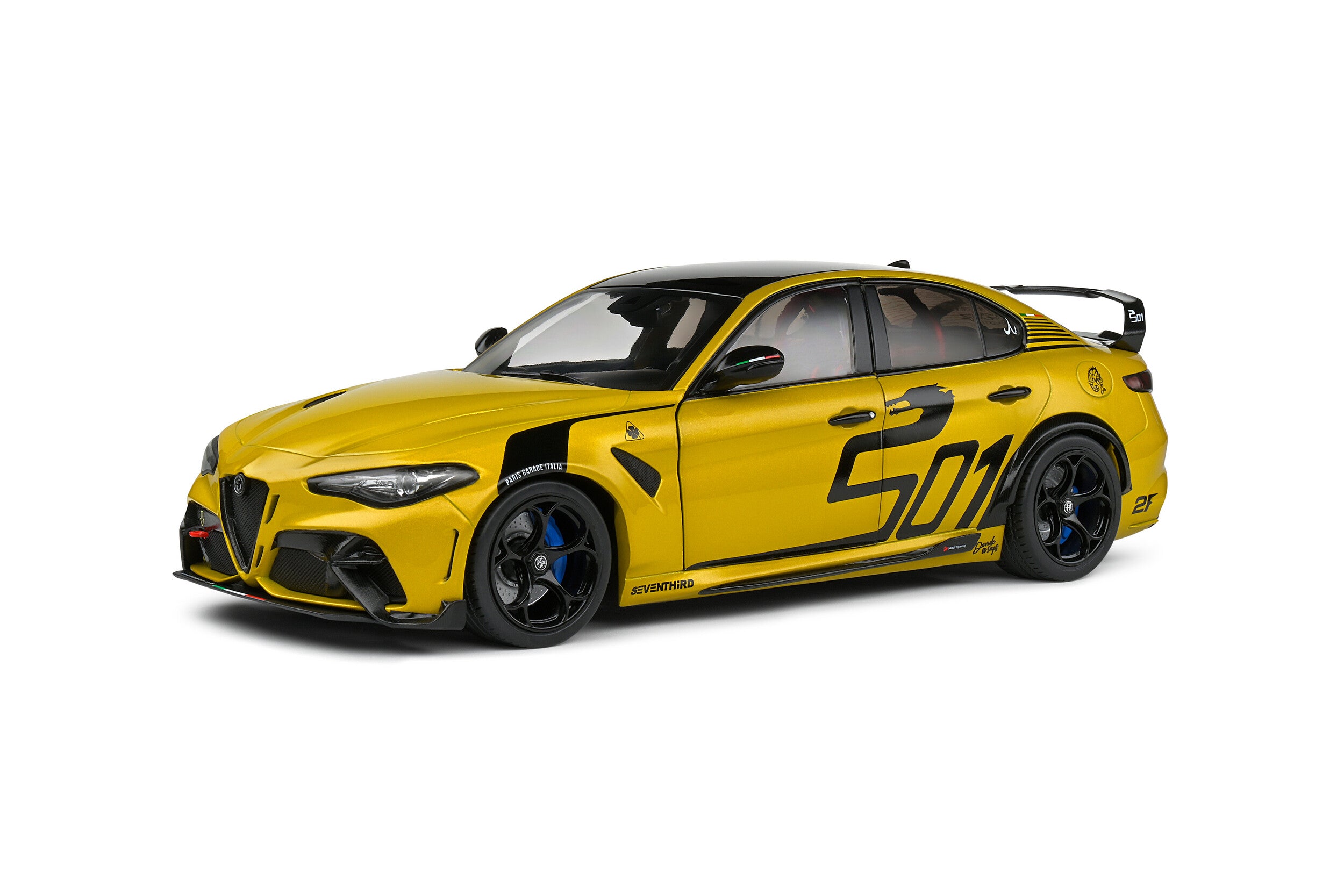 Solido 1:18 Diecast - 2022 Alfa Romeo Giulia GTA Nagemaakt, Gold - S1806905