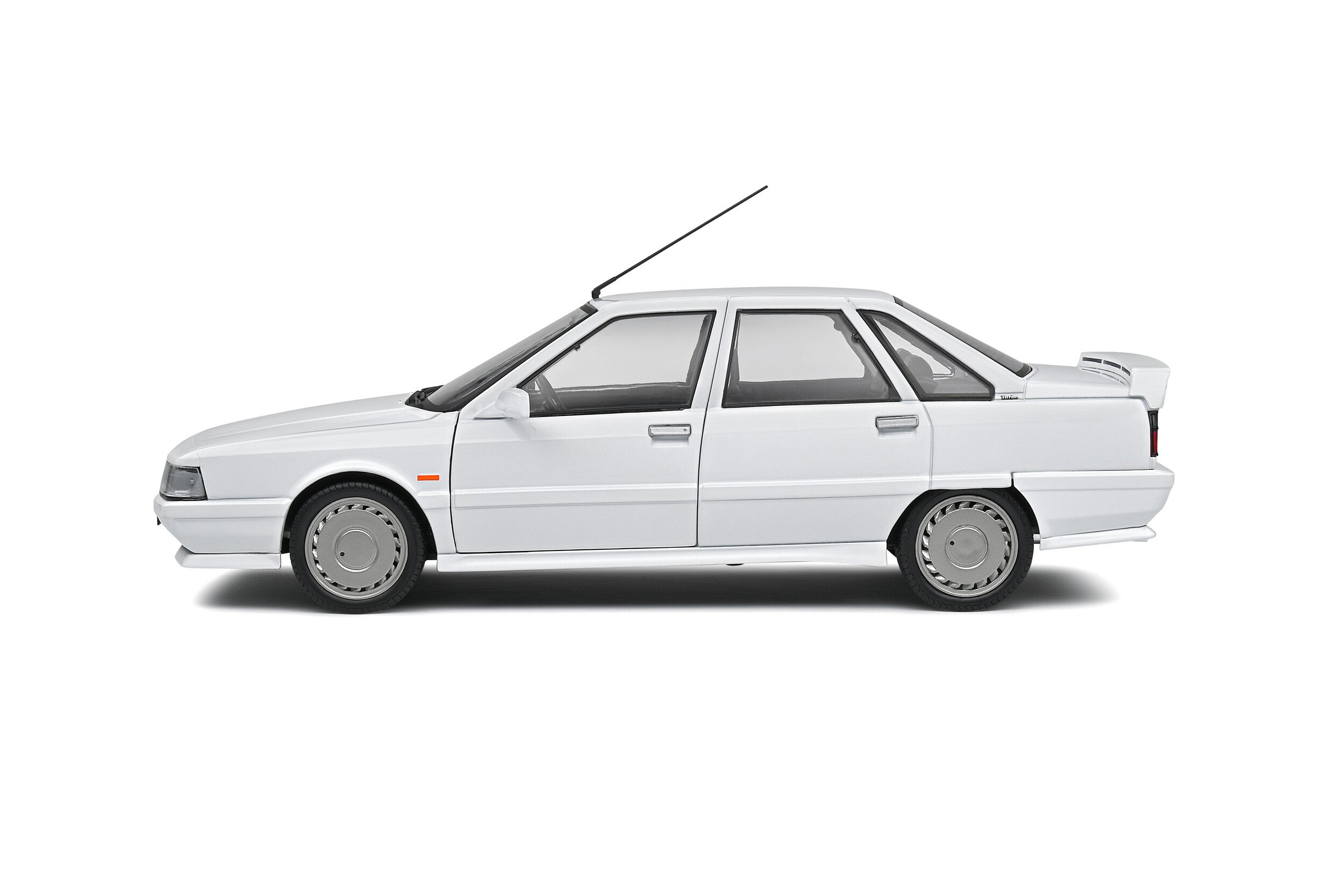 SOLIDO 1:18 Scale Diecast - 1988 Renault 21 MK.1 Turbo, White - S1807705