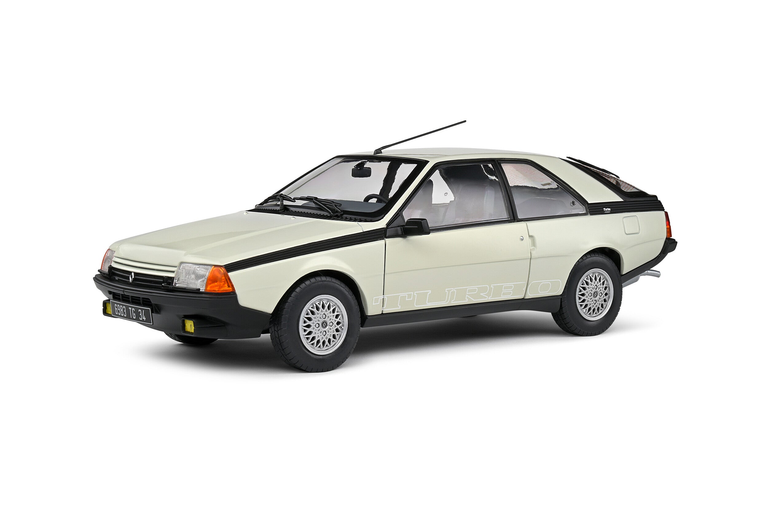 SOLIDO 1:18 Scale Diecast - 1985 Renault Fuego Turbo Blanc Panda - S1806405