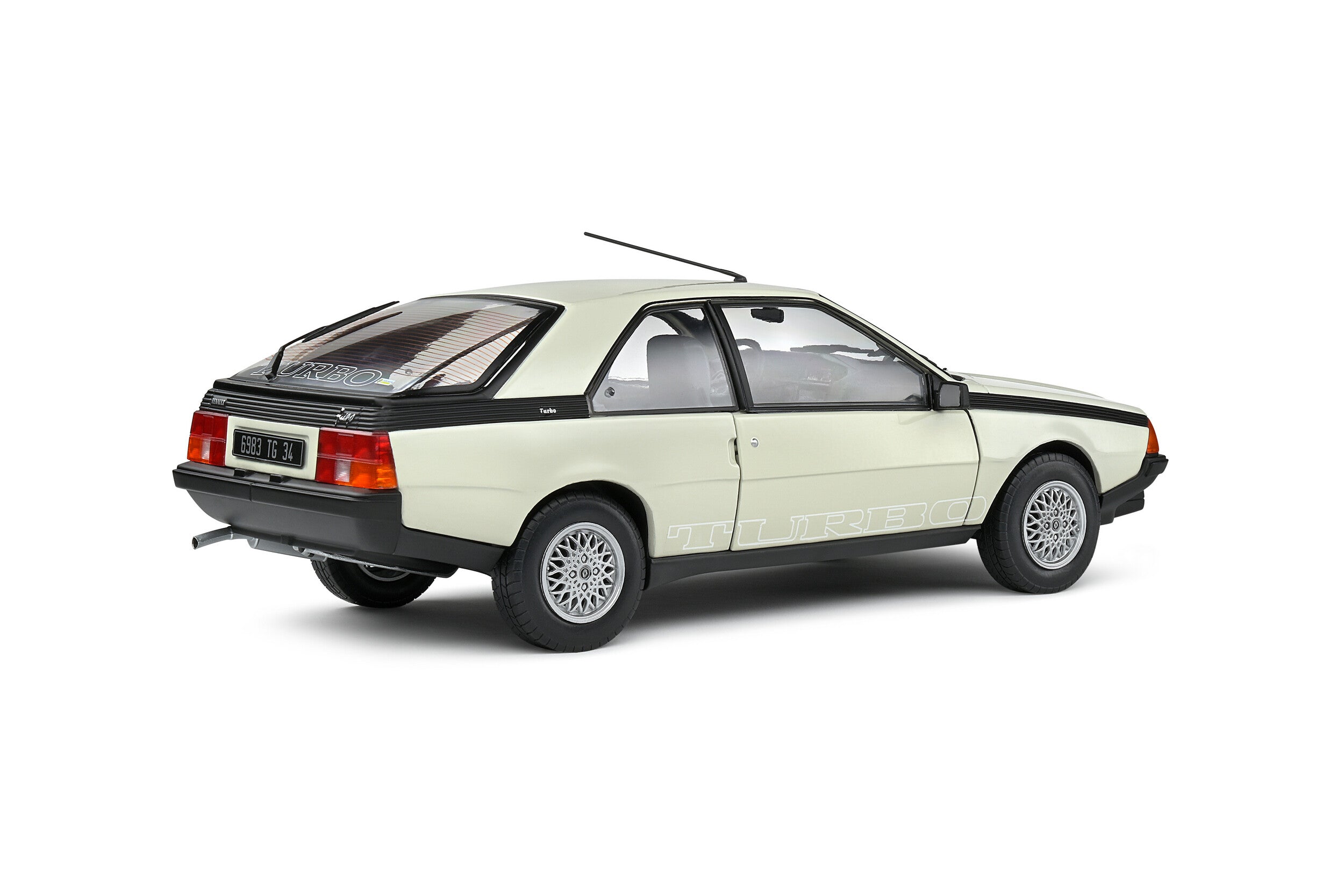 SOLIDO 1:18 Scale Diecast - 1985 Renault Fuego Turbo Blanc Panda - S1806405