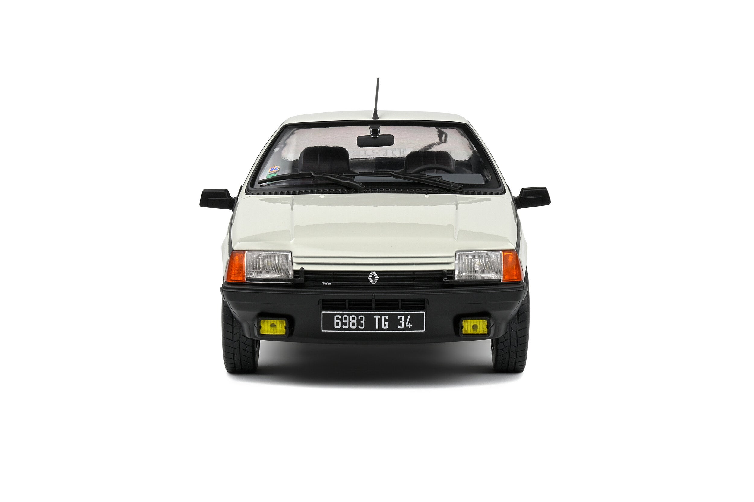 SOLIDO 1:18 Scale Diecast - 1985 Renault Fuego Turbo Blanc Panda - S1806405