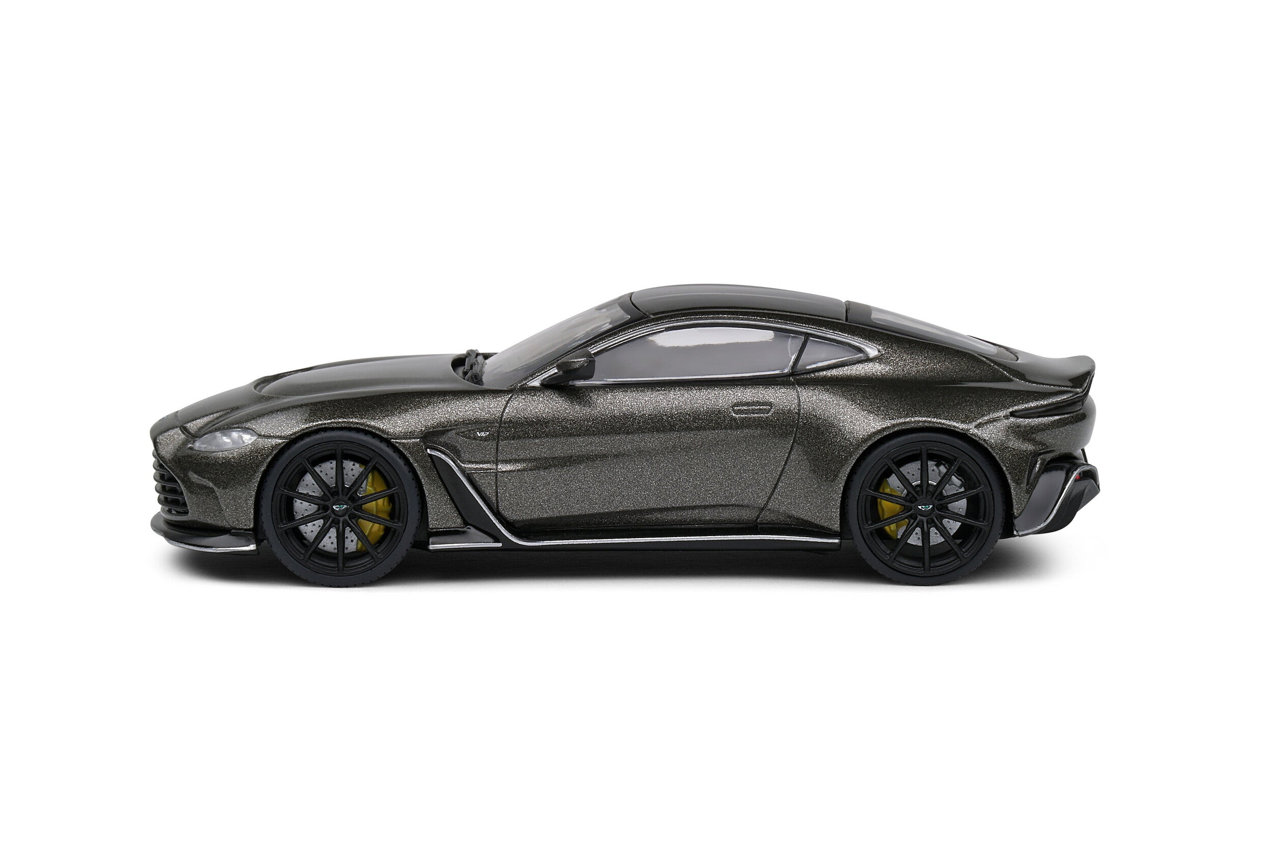 Solido 1:43 Scale, 2023 Aston Martin Vantage V12, Cumberland Grey - S4314102