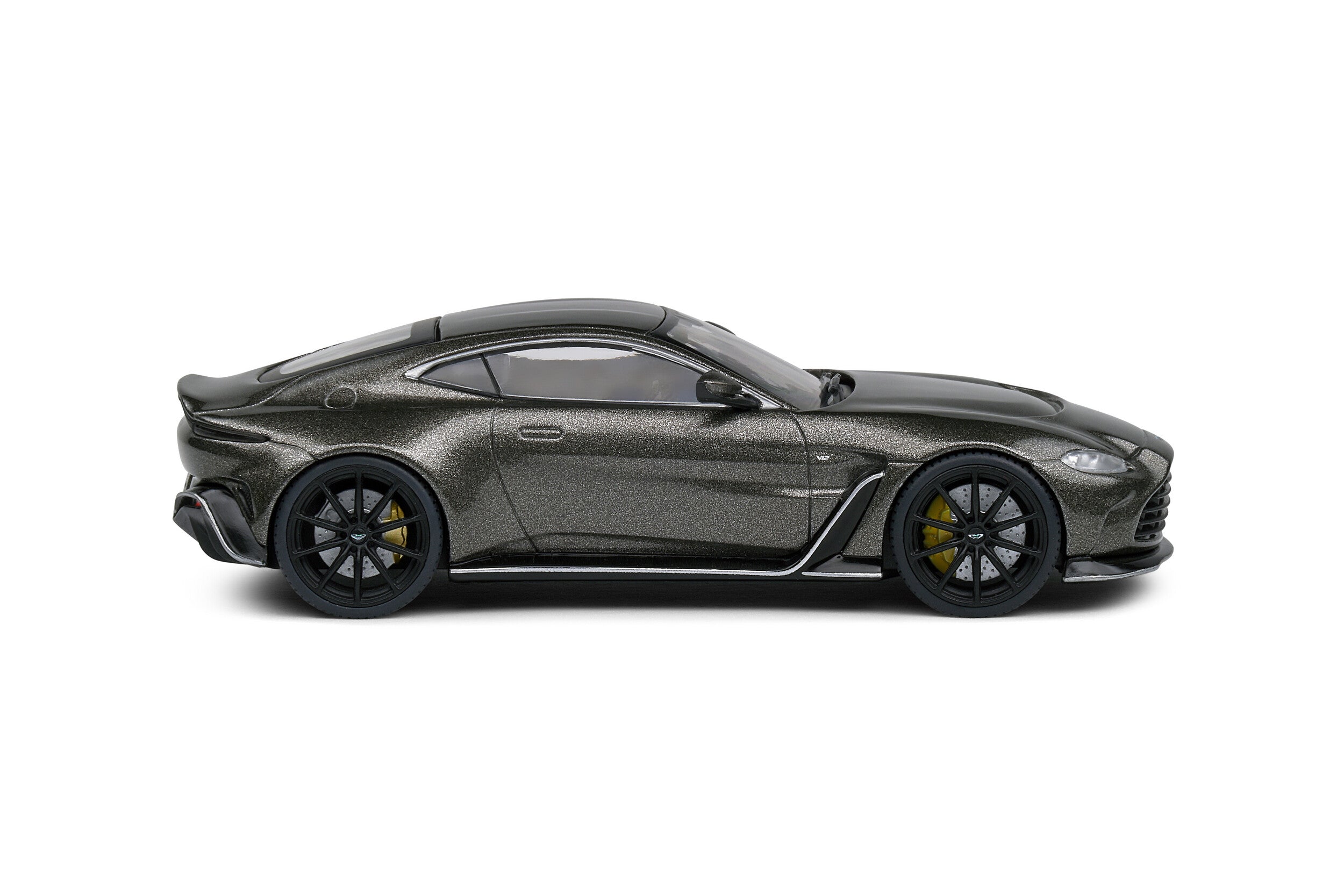 Solido 1:43 Scale, 2023 Aston Martin Vantage V12, Cumberland Grey - S4314102