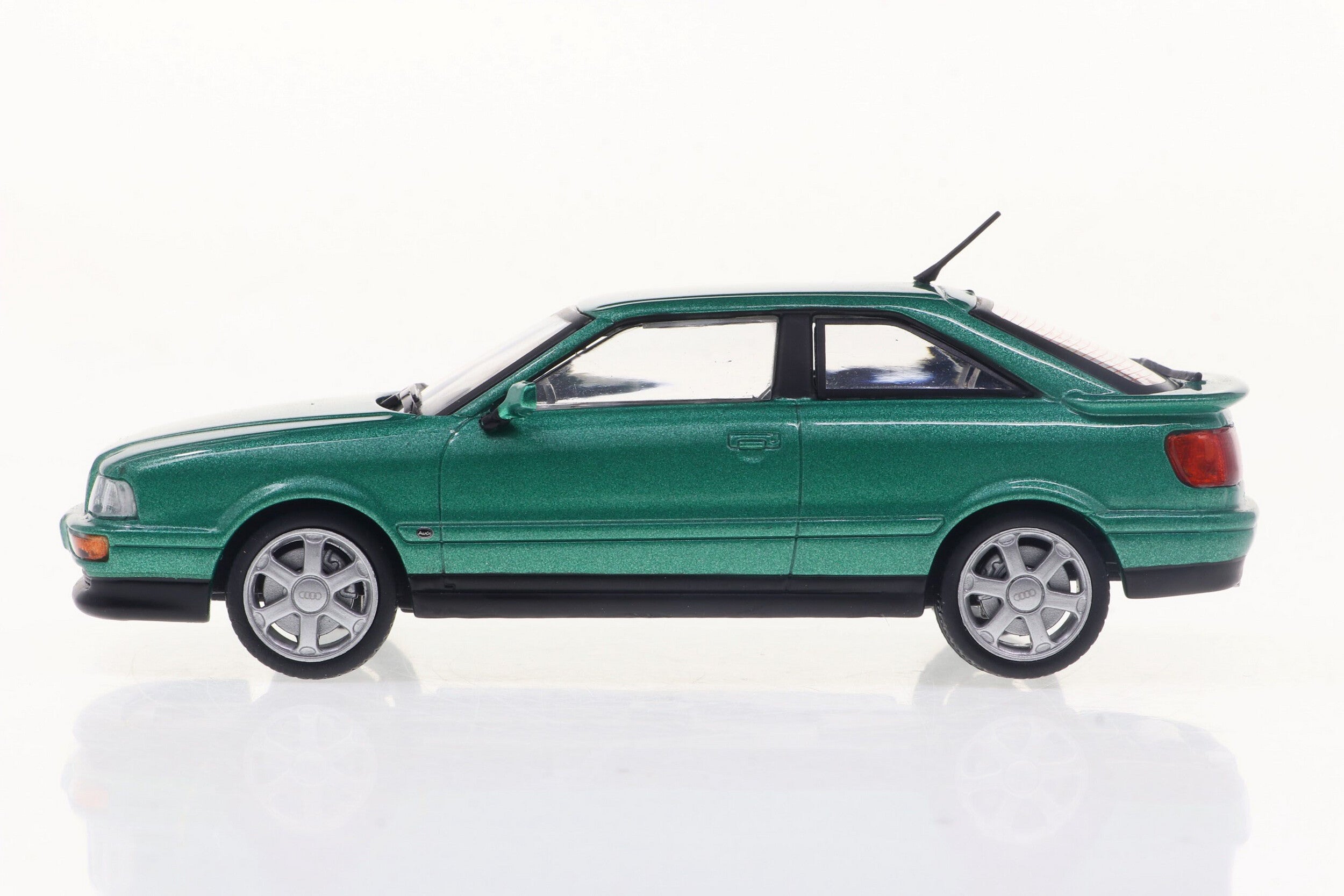 SOLIDO 1:43 Diecast Model, 1994 Audi Coupe S2, Cricket Green - S4312209