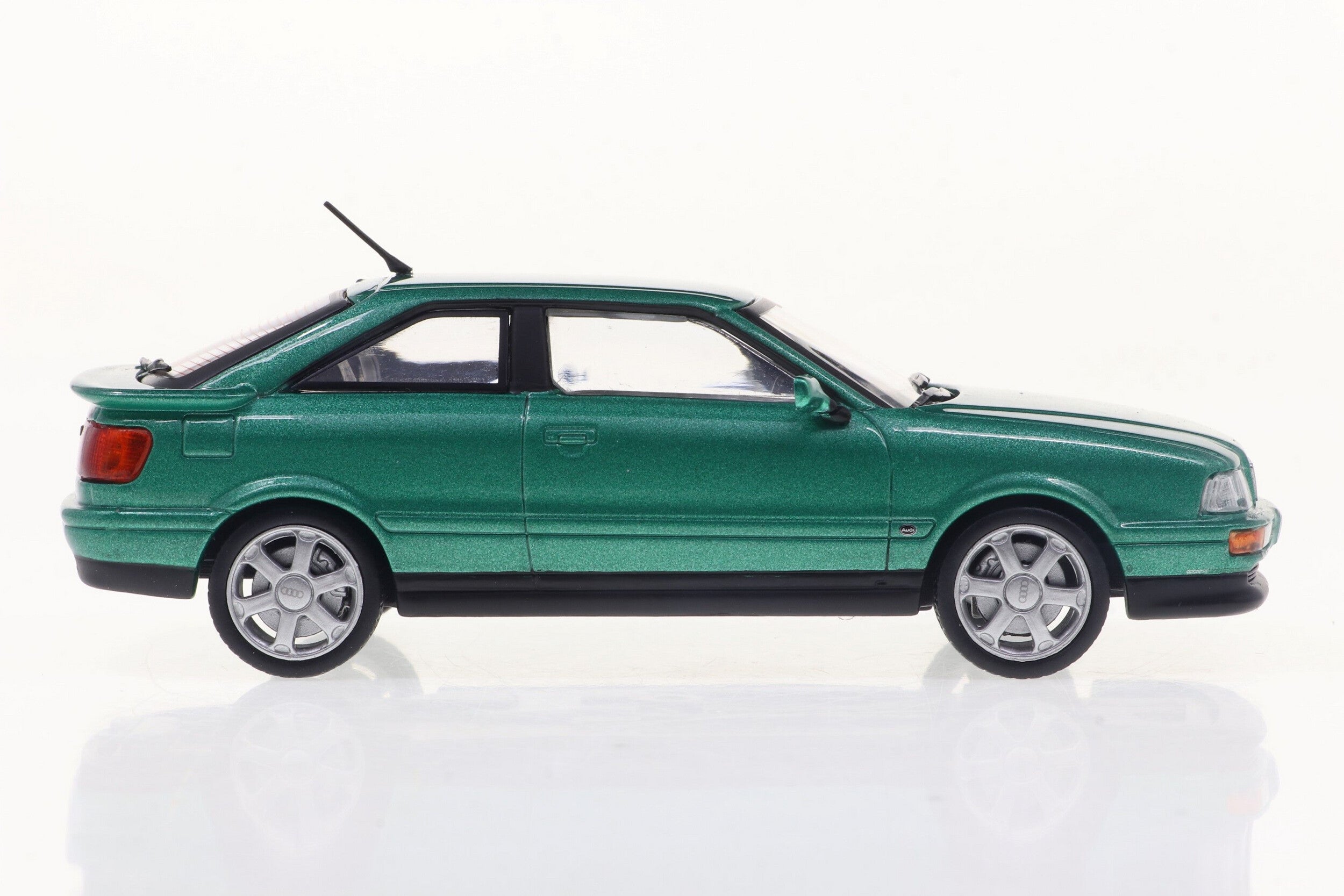 SOLIDO 1:43 Diecast Model, 1994 Audi Coupe S2, Cricket Green - S4312209