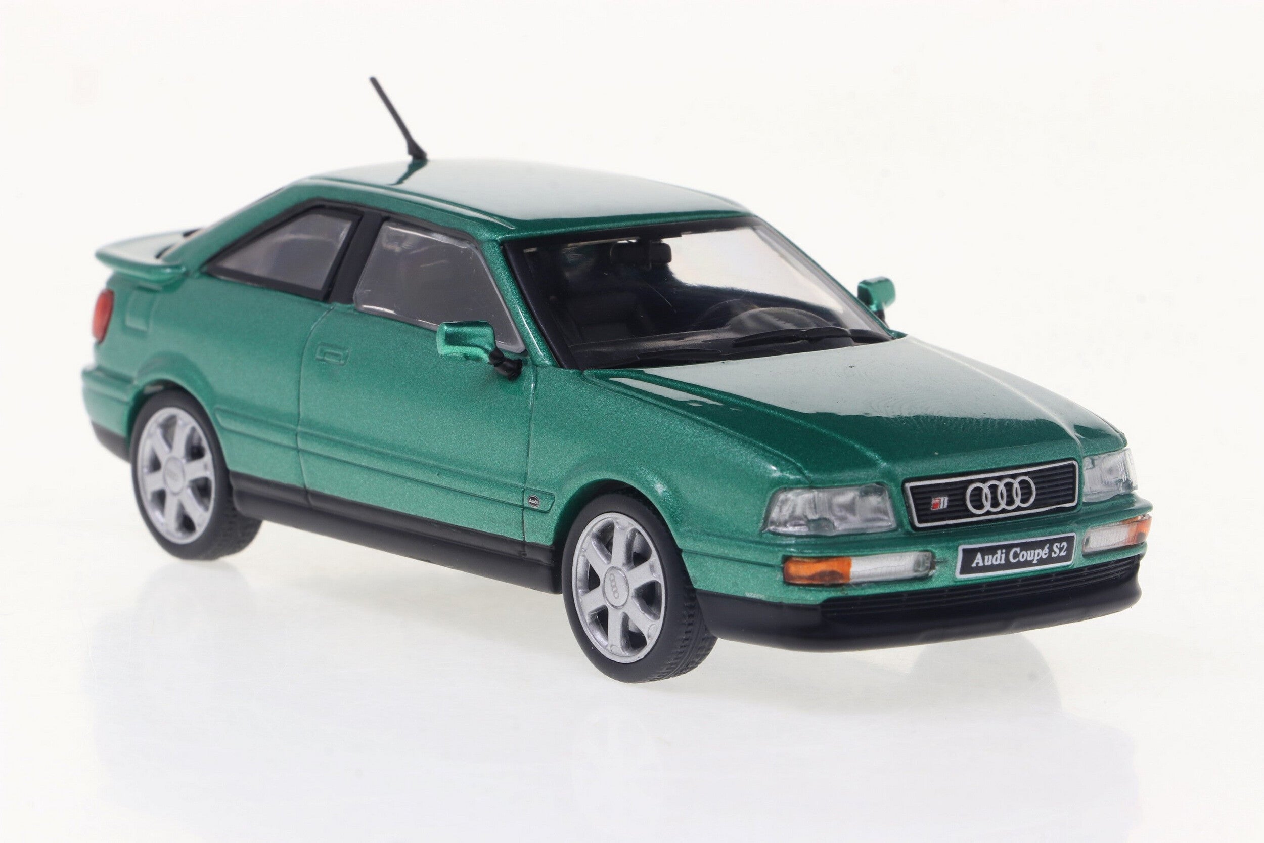 SOLIDO 1:43 Diecast Model, 1994 Audi Coupe S2, Cricket Green - S4312209