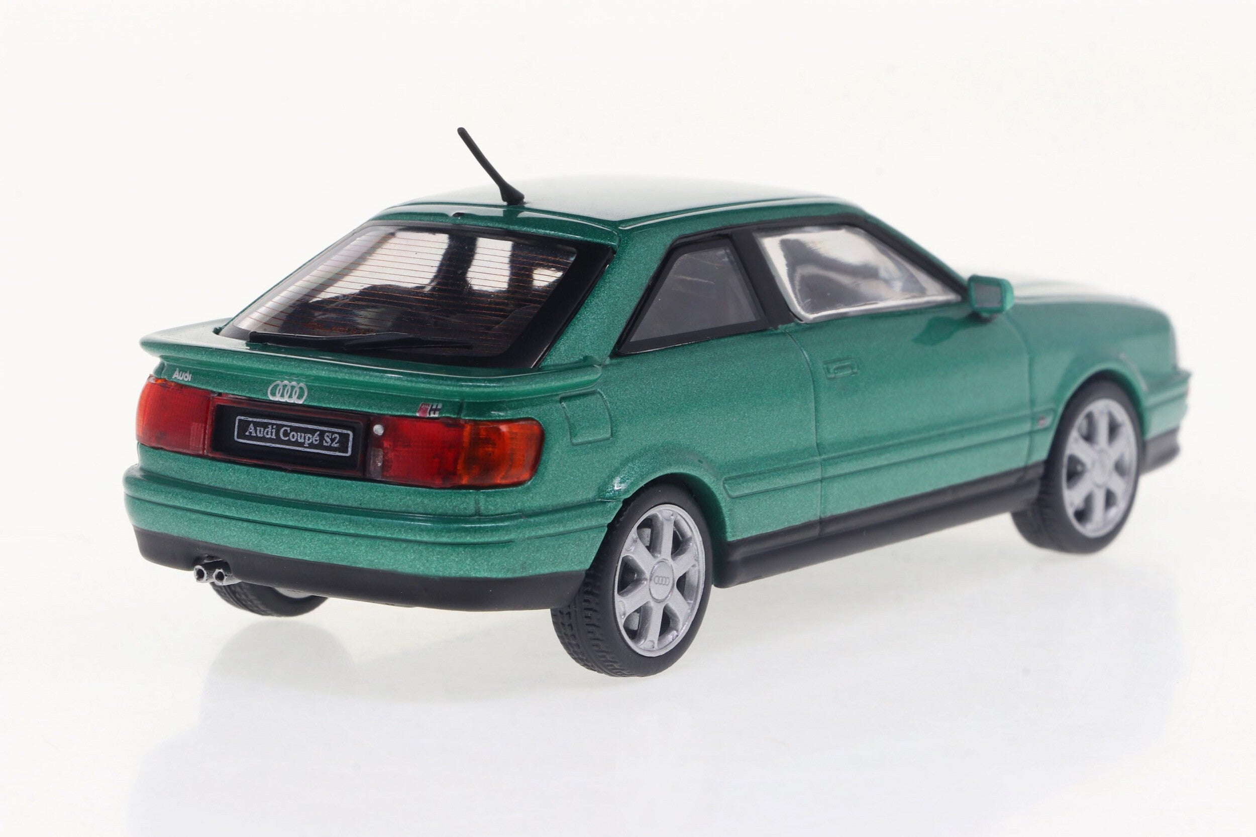 SOLIDO 1:43 Diecast Model, 1994 Audi Coupe S2, Cricket Green - S4312209