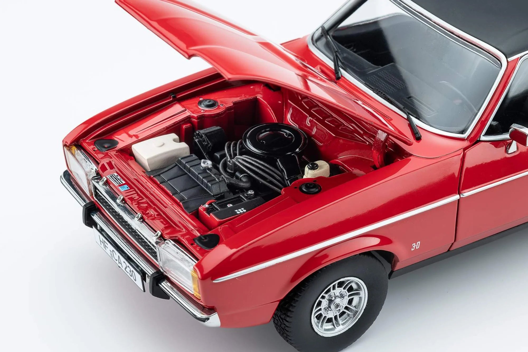 Touring Modelcars 1:18 Scale Diecast - 1974 Ford Capri Mk2 3.0 Ghia, Spanish Red - 18081201