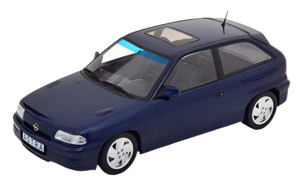 Norev 1:18 Scale Diecast - 1992 Opel (Vauxhall) Astra GSi - Blue - 183670