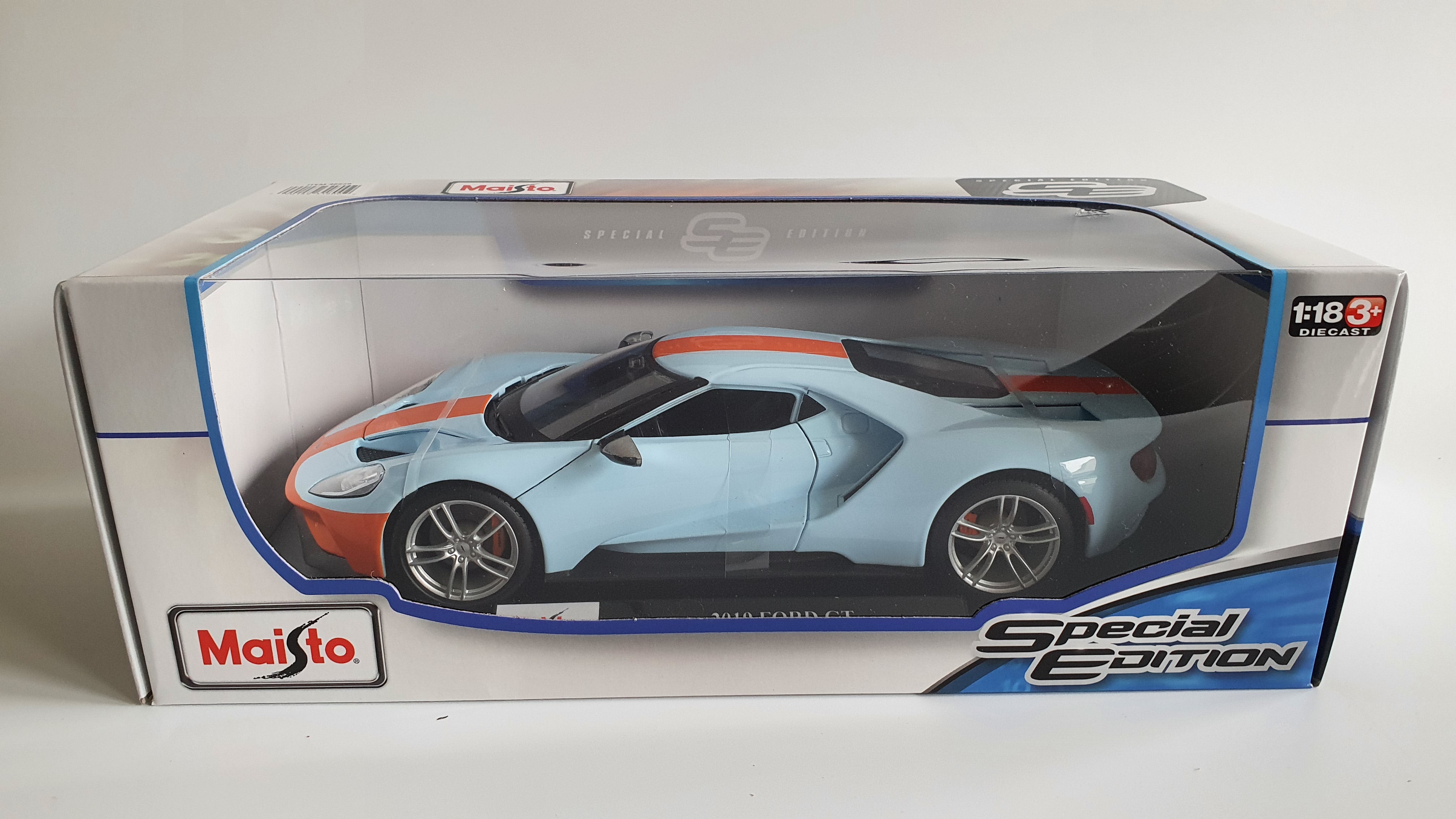 MAISTO 1:18 Scale - 2019 Ford GT in Blue/Orange - Gulf Colour