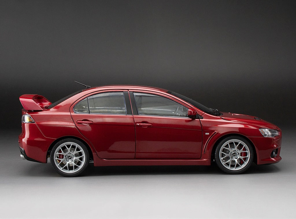 Sunstar 1:18 2018 Mitsubishi Lancer Evolution X - Red Metallic, 5822