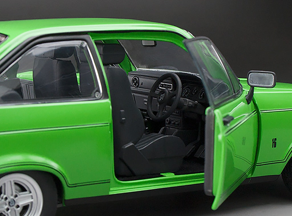 SUNSTAR 1:18 Scale Ford Escort Mk2 Mexico in Green (RHD) - 4635R