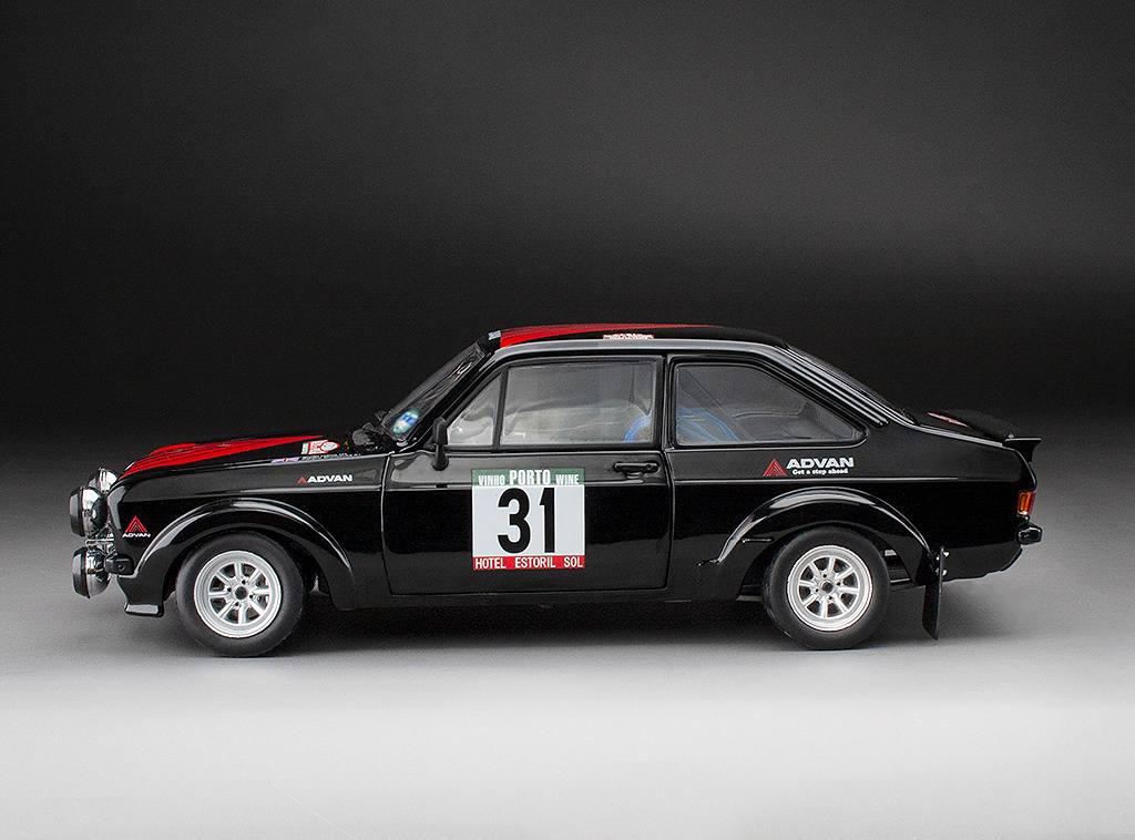 Sunstar 1:18 Ford Escort RS1800 - #31 K.Shinozuka/B.Harris - Rallye de Portugal - Vinho do Porto 1981 - 4863R