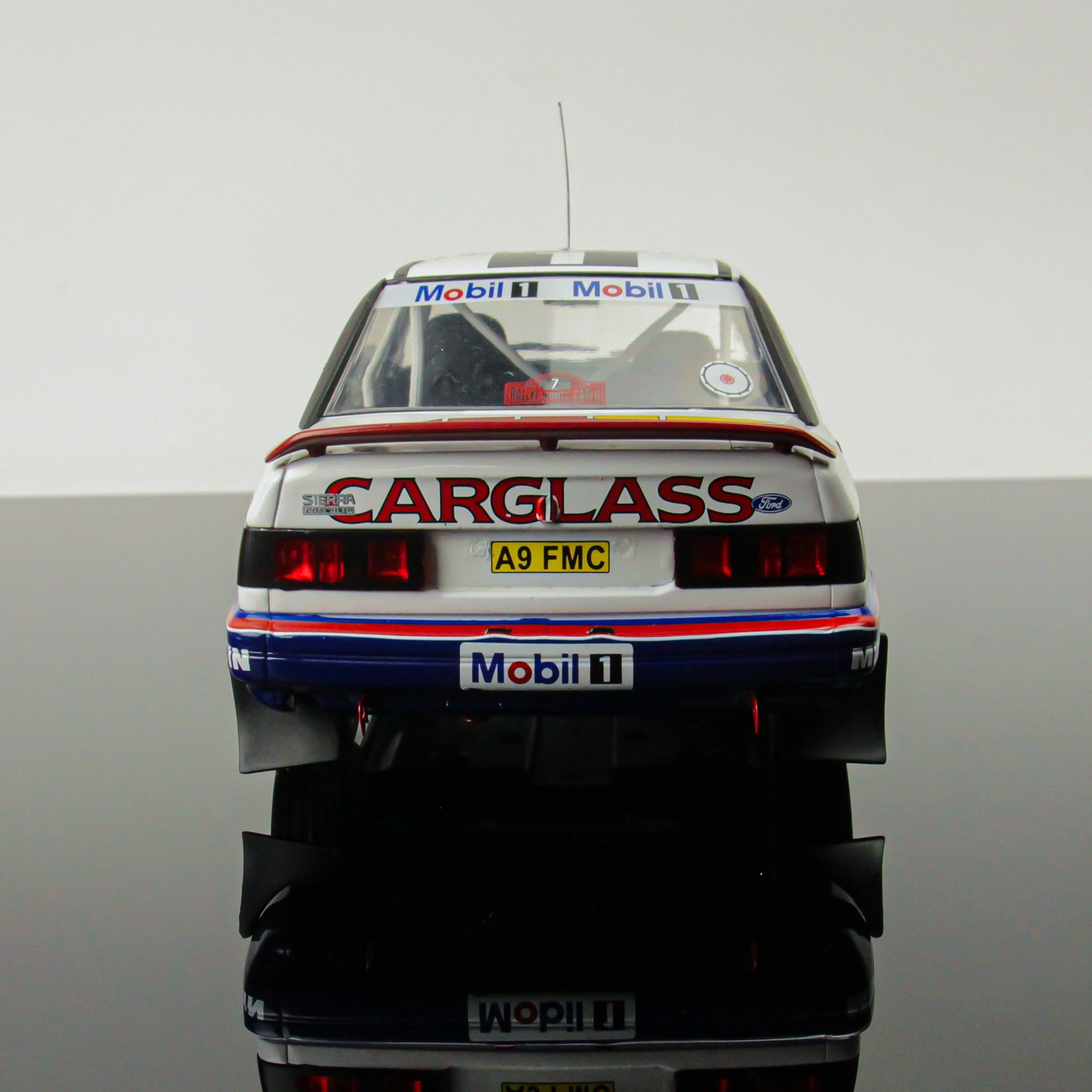MCG 1:18 Diecast - Ford Sierra Cosworth 4x4, No.7, Mobil 1, Rallye WM, Rallye Monte Carlo, F.Delecour/D.Grataloup, 1992 - MCG18356R