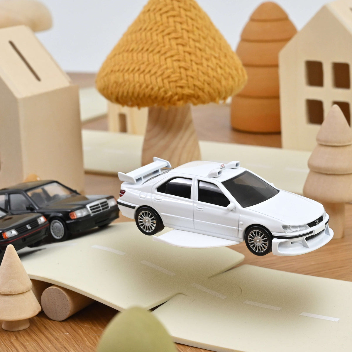 NoRev 1:43 Scale Diecast, Peugeot 406 Taxi 2, Jet Car, White - 474622
