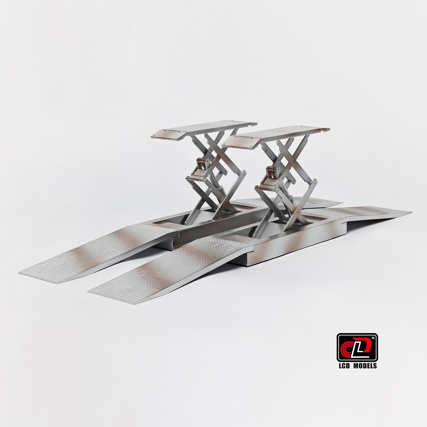 LCD 1:18 Scale - Diecast Scissor Lift, Ramp Garage Accessory, Silver - 18018S