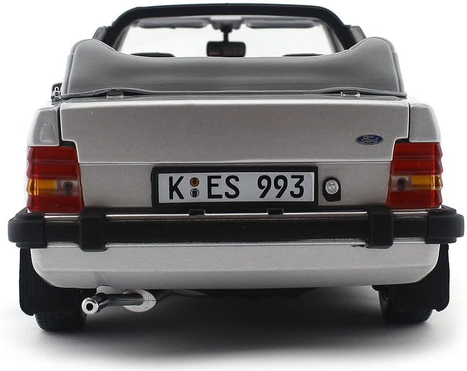 SUNSTAR 1:18 Scale - Ford Escort Mk3 XR3i Cabriolet in Silver - 4993