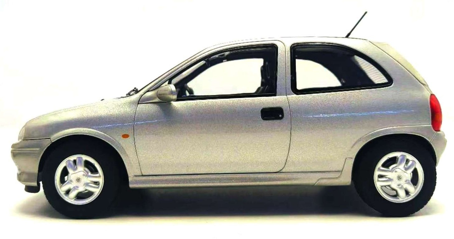 MCG 1:18 Scale Diecast - 1993 Vauxhall Corsa GSi (UK Exclusive RHD), Silver - MCG18846