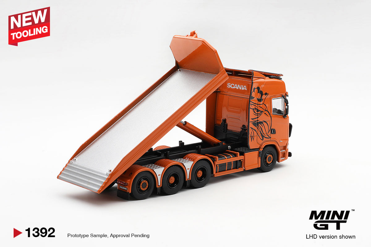 Mini GT 1:64 - Scania 770S B8x4NA Hooklift Flatbed, Orange - MGT01392-R