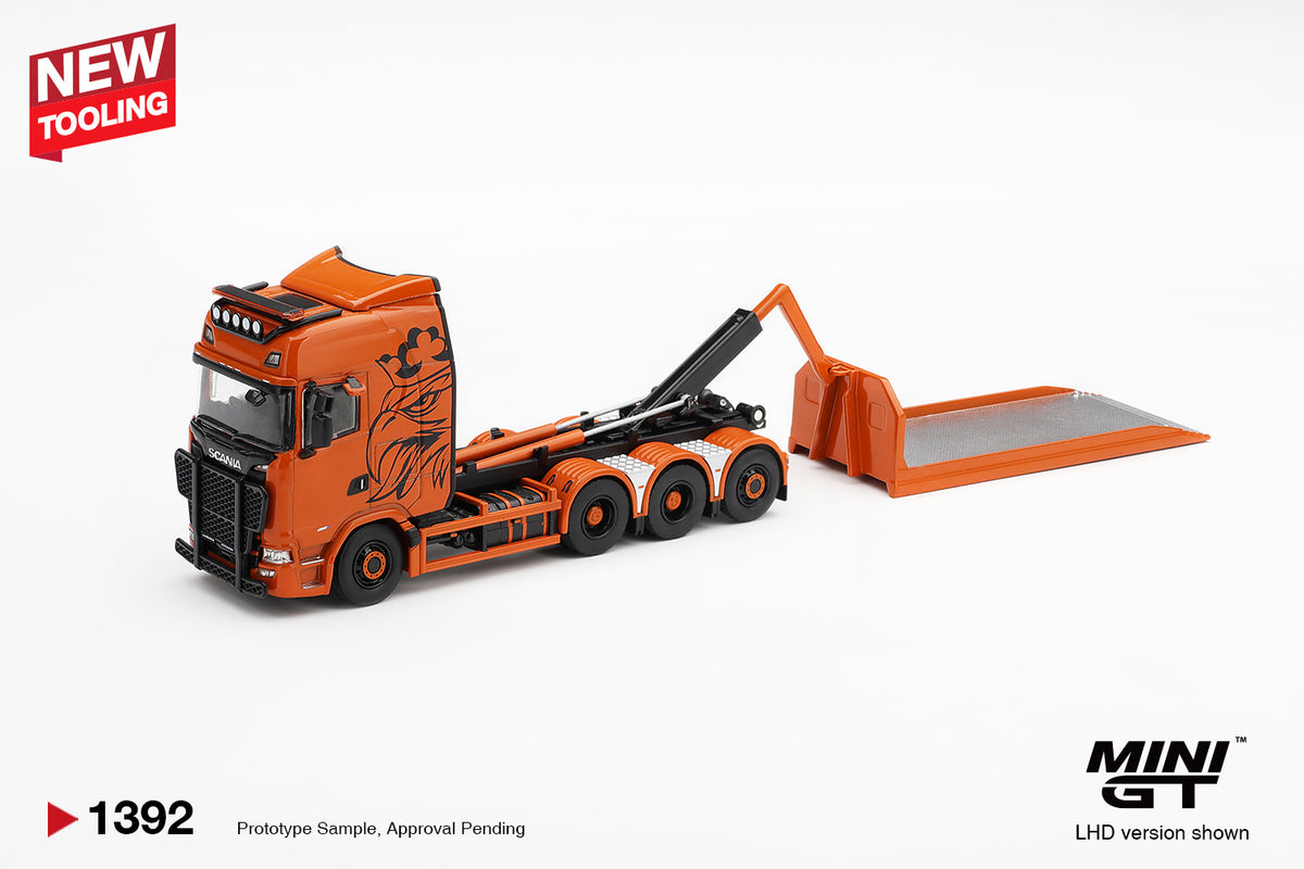 Mini GT 1:64 - Scania 770S B8x4NA Hooklift Flatbed, Orange - MGT01392-R