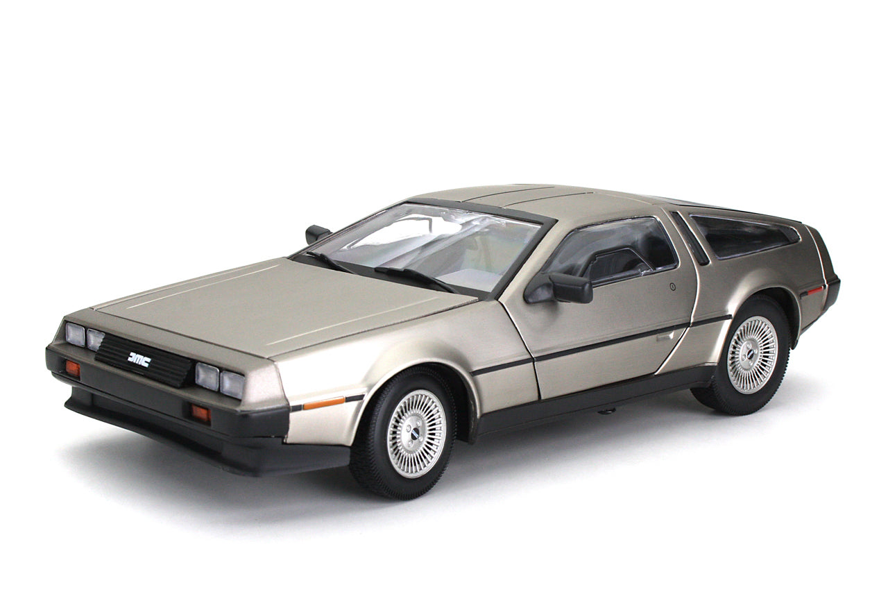 Sunstar 1:18 Scale 1983 Delorean DMC  - Diecast Model Car  - Road Version