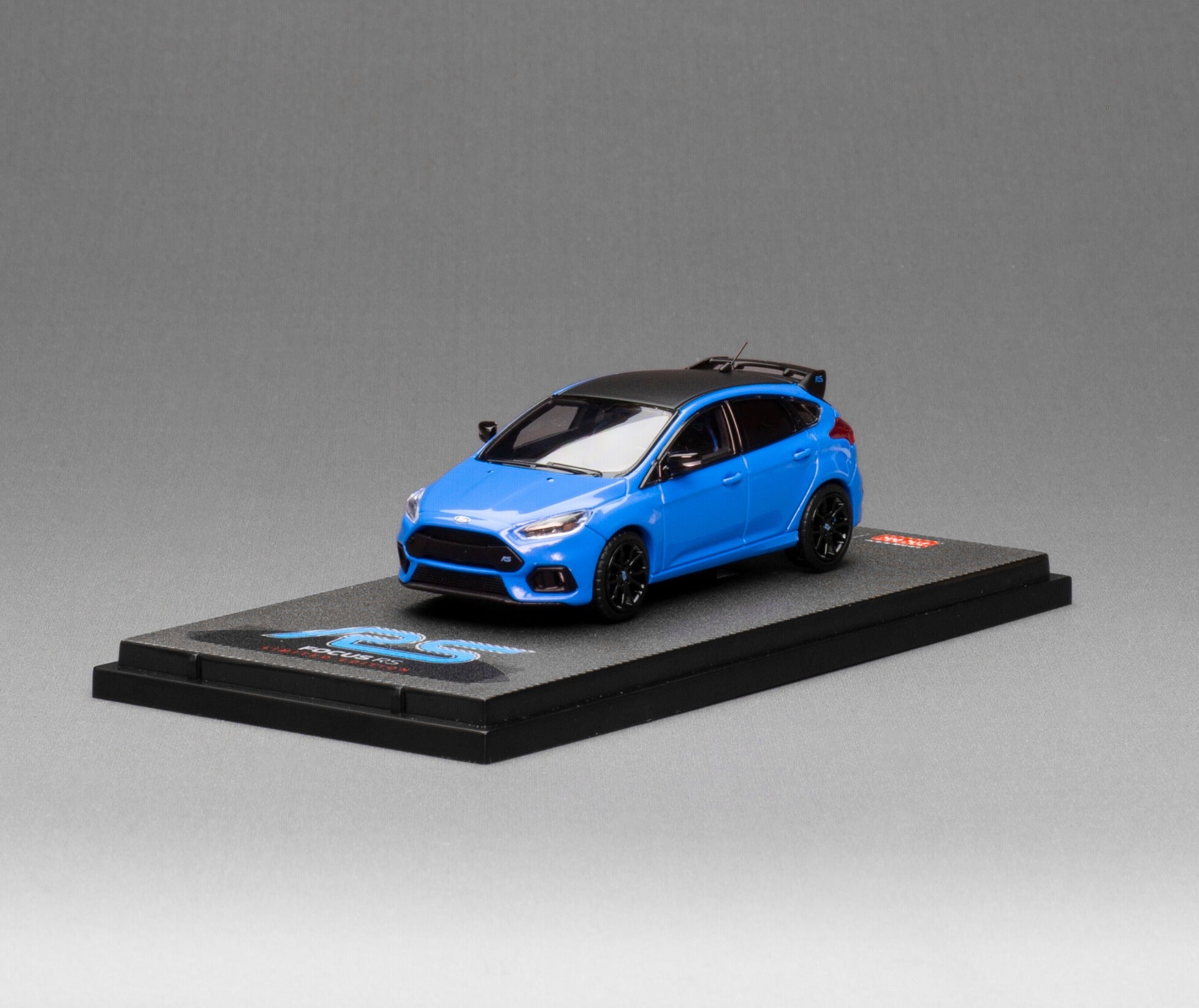Sunstar 1:64 Diecast Model, 2018 Ford Focus RS, Nitrous Blue - 60062