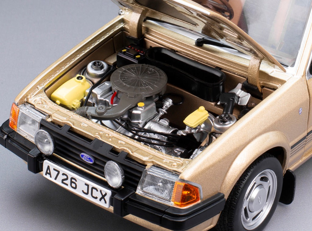 SUNSTAR 1:18 Scale - 1981 Ford Escort Mk3 Ghia in Gold - RHD UK EXCLUSIVE, 360 pcs - 5032R