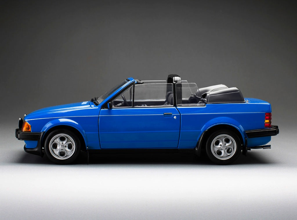 SUNSTAR 1:18 Scale - 1983 Ford Escort Mk3 XR3i Cabriolet in Azure Blue (RHD) - 4988R