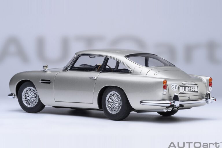 Autoart 1:18 Aston Martin DB5 Goldfinger, (full openings) - 70296