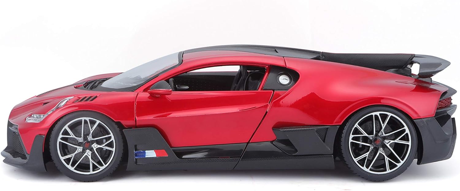 BBURAGO 1:18 Scale - Bugatti Divo in Two Tone Red and Black - Diecast Model Car