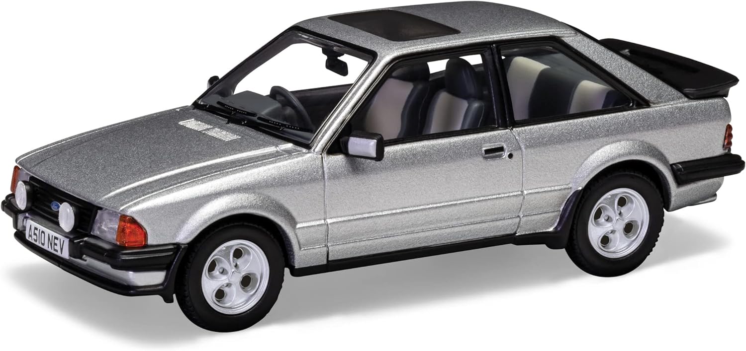 Corgi Vanguards 1:43 SCALE Ford Escort XR3i Mk3 Strato Silver DIECAST VA11017