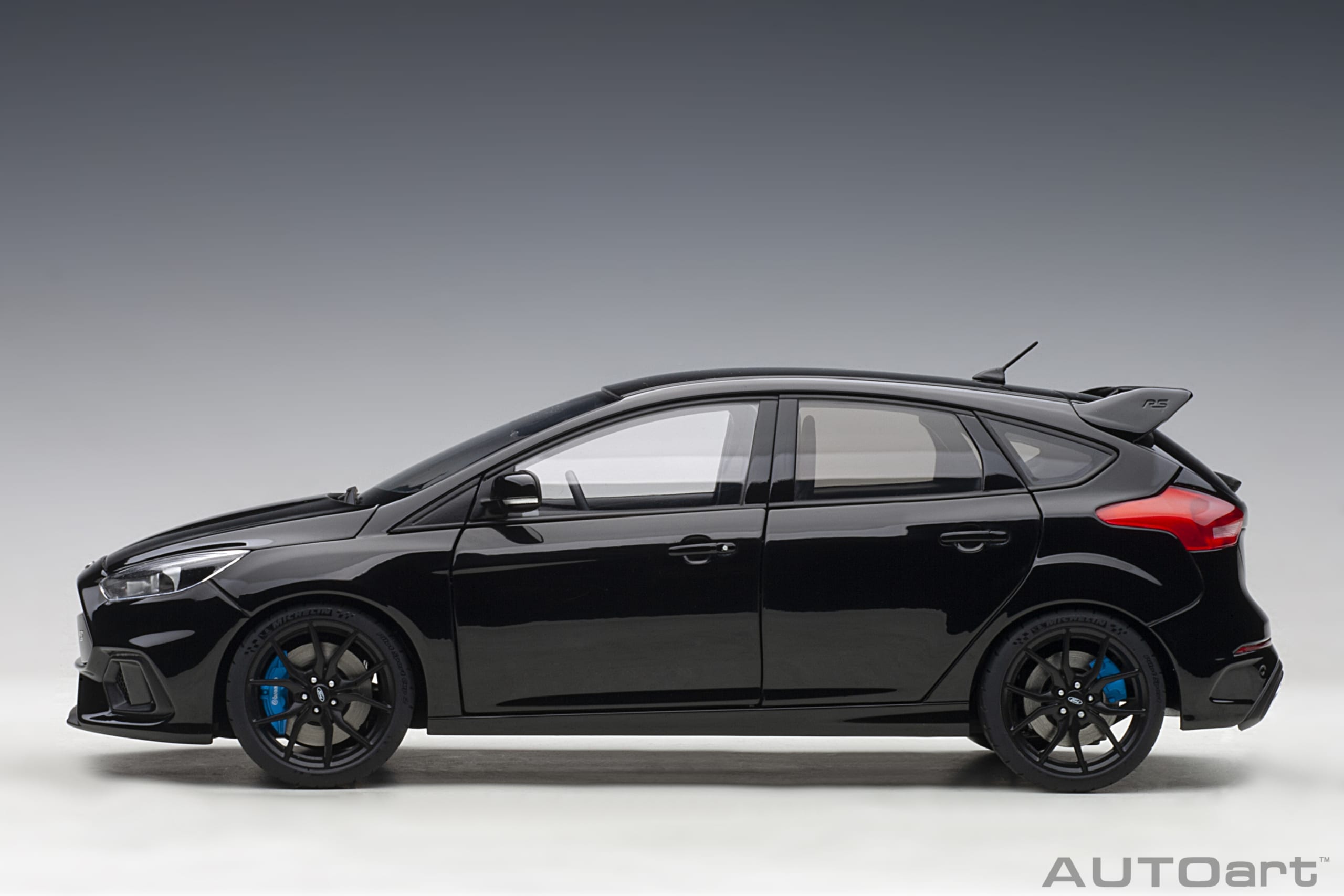 Autoart 1:18 Ford Focus RS 2016, Shadow Black, (full openings) 72952