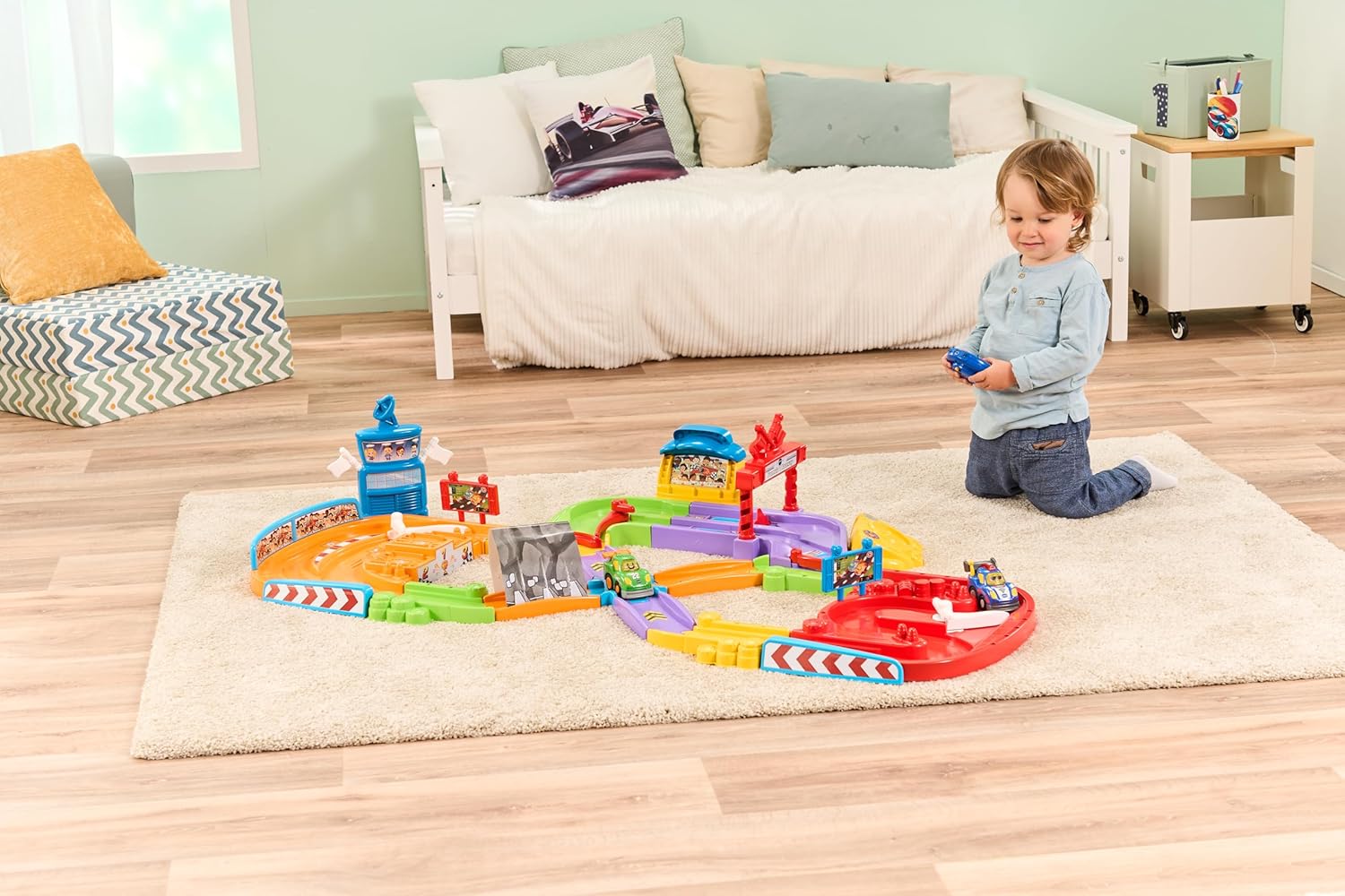 VTech Toot-Toot Drivers Super Circuit RC Raceway, Toy Car Playset with 2 Vehicles Included, 3 Exciting Crash Zones, Songs & Fun Phrases, Interactive Toddler Toy 12 Months, 2, 3, 4, 5