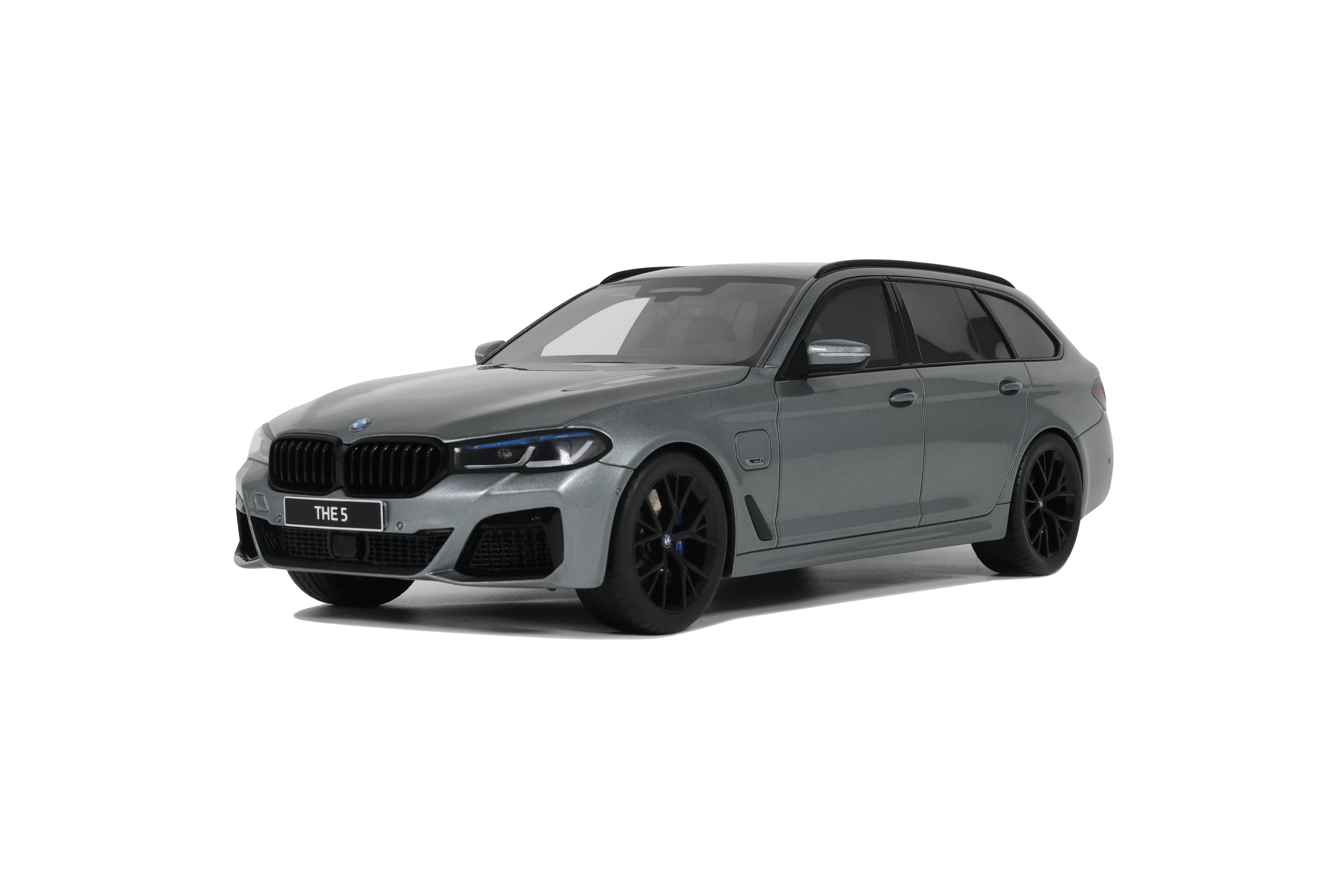 GT Spirit 1:18 Scale Resin Model - 2023 BMW 530E XDrive M Sport Touring, Grey - GT485