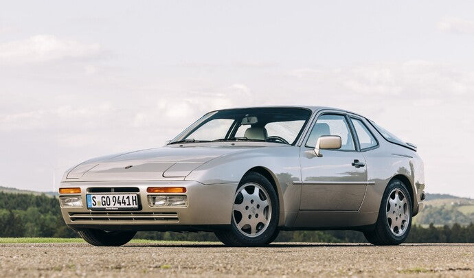 GT Spirit 1:18 Scale Resin, 1989 PORSCHE 944 TURBO S2 BAMBOO METALLIC - GT586