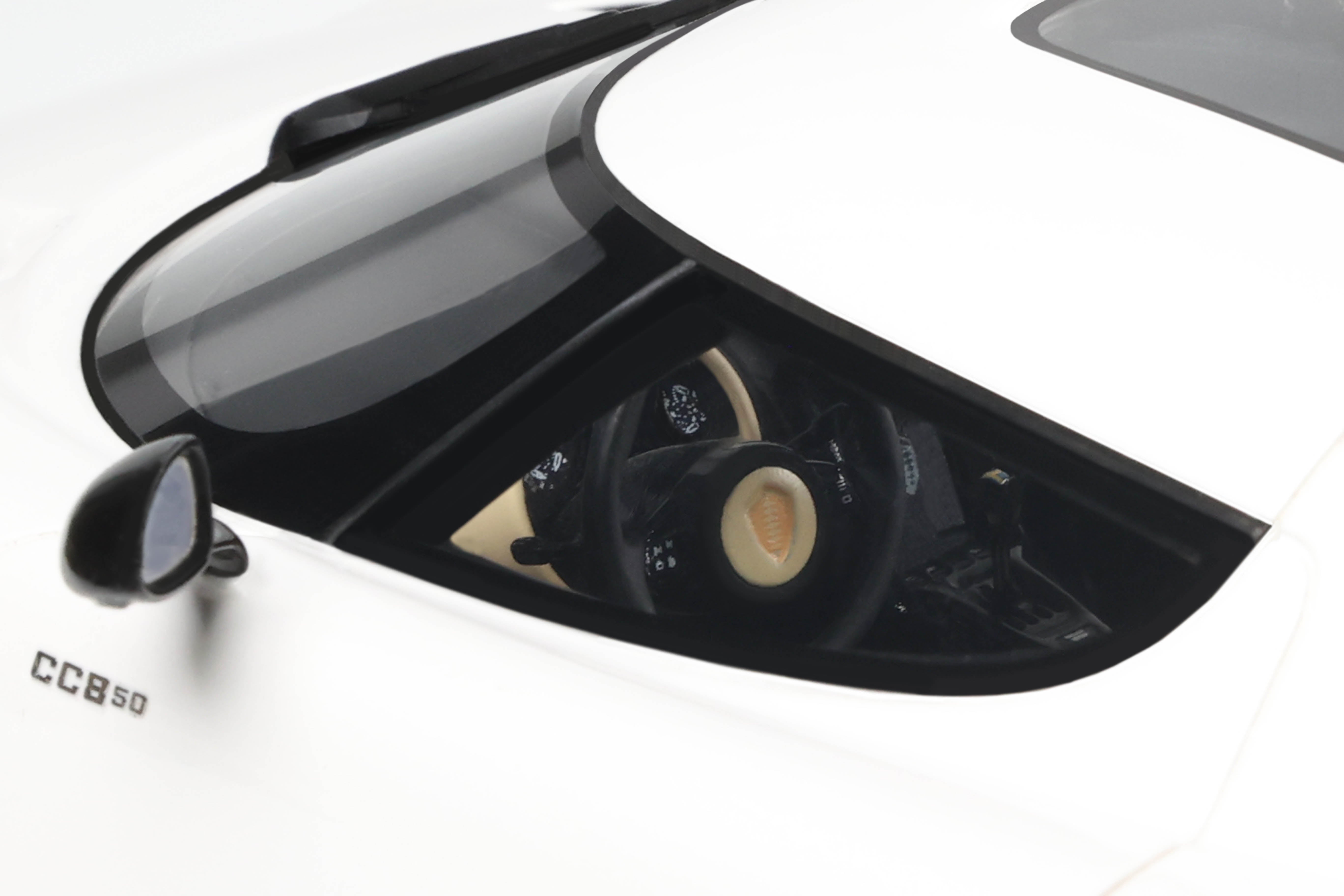 GT Spirit 1:18 Scale Resin, 2024 Koenigsegg CC8850 - White - GT903