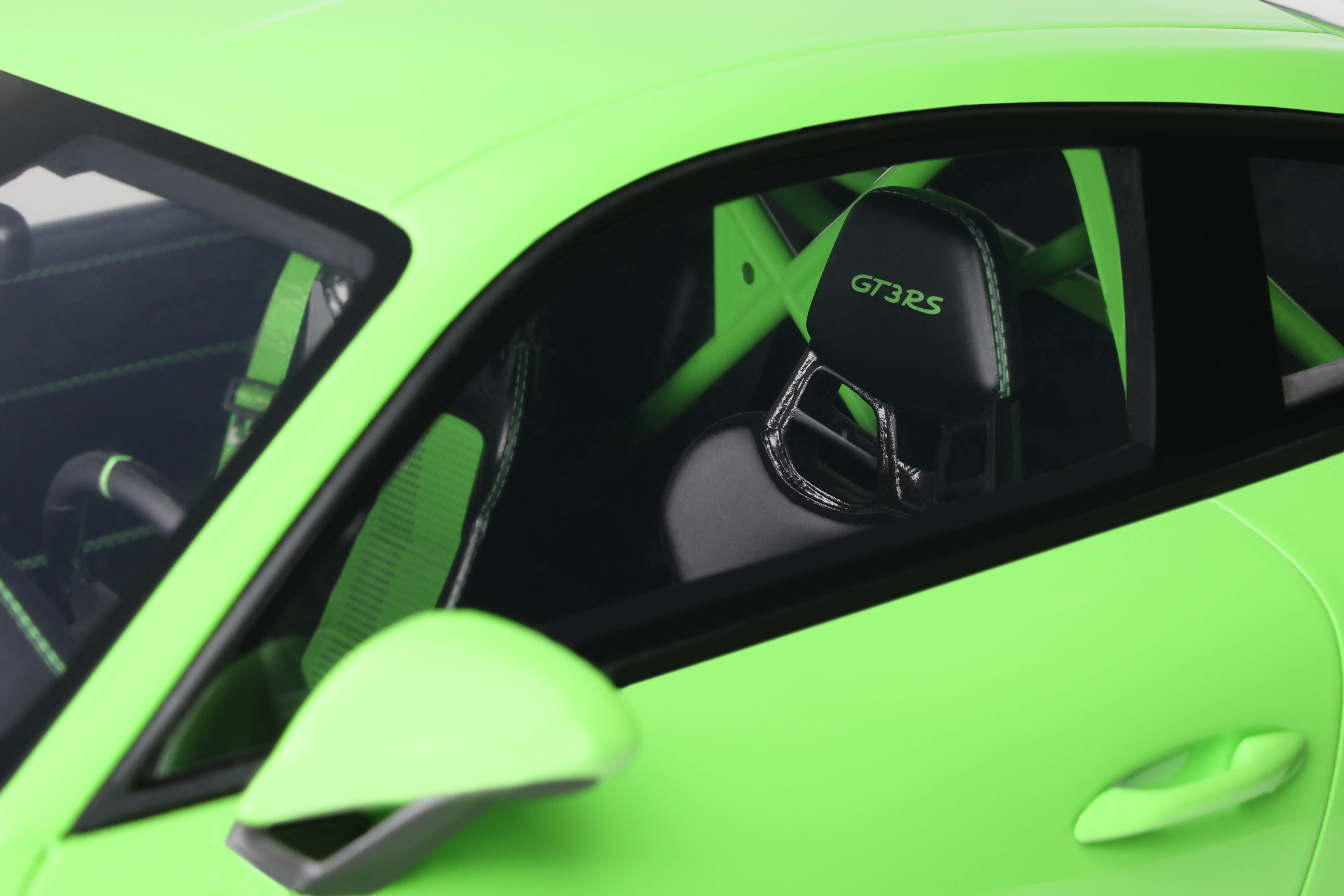 GT Spirit 1:12 Scale Resin Model - 2019 Porsche 911 (991.2) GT3 RS, Green - GT917