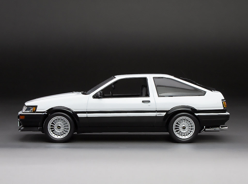 Sunstar 1:24 Scale Diecast 51001 1985 Toyota Corolla Levin (AE86) – White/Black