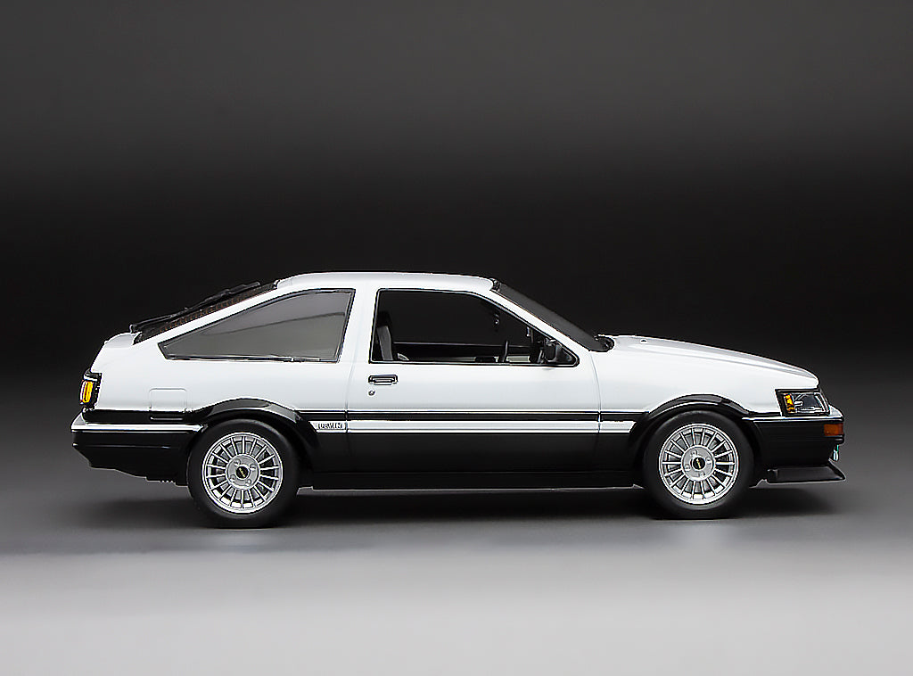 Sunstar 1:24 Scale Diecast 51001 1985 Toyota Corolla Levin (AE86) – White/Black