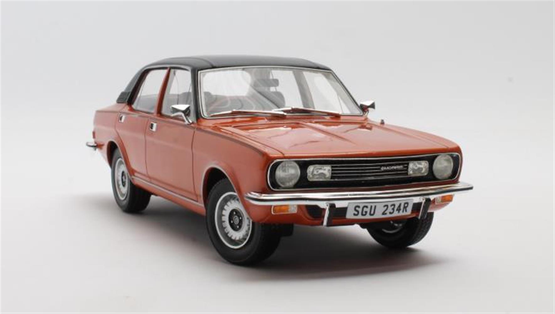 CULT 1:18 Scale Model 1976-1978 Morris Marina Saloon - Orange CML157-1