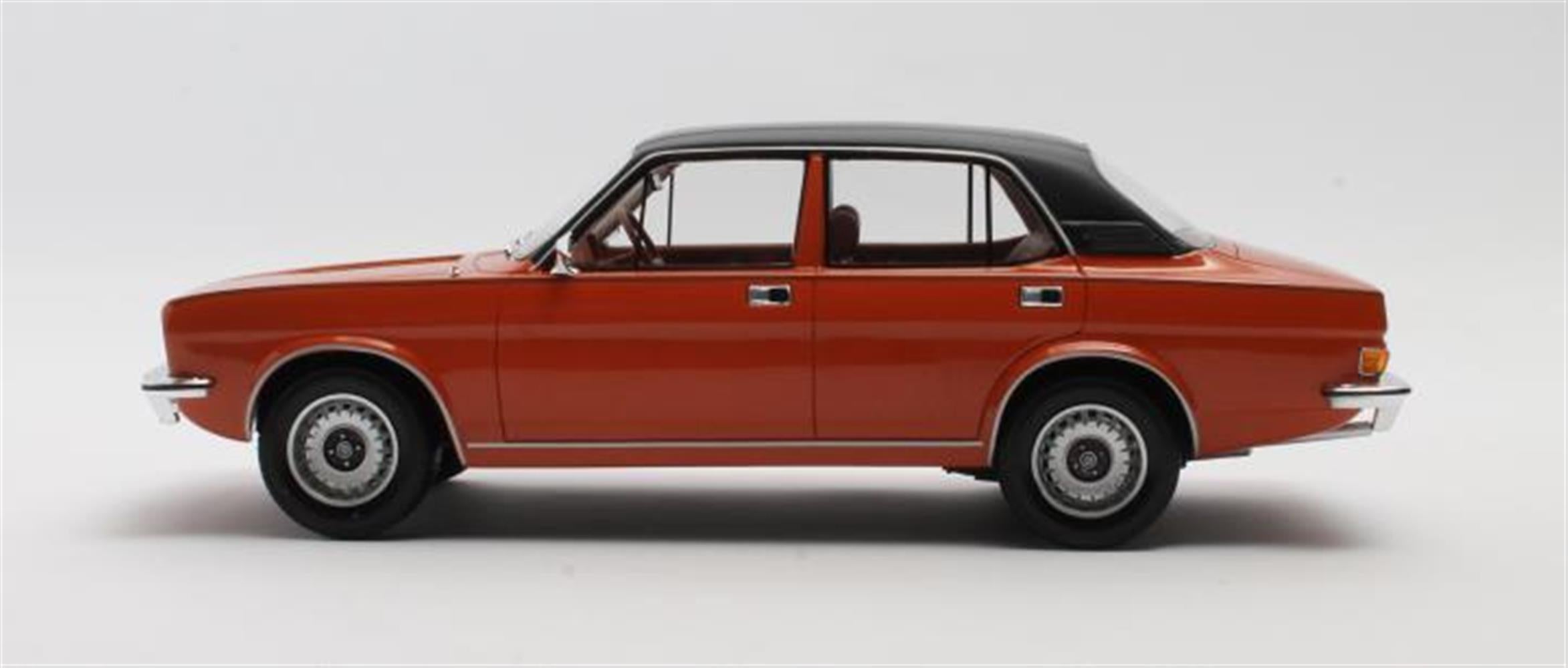 CULT 1:18 Scale Model 1976-1978 Morris Marina Saloon - Orange CML157-1