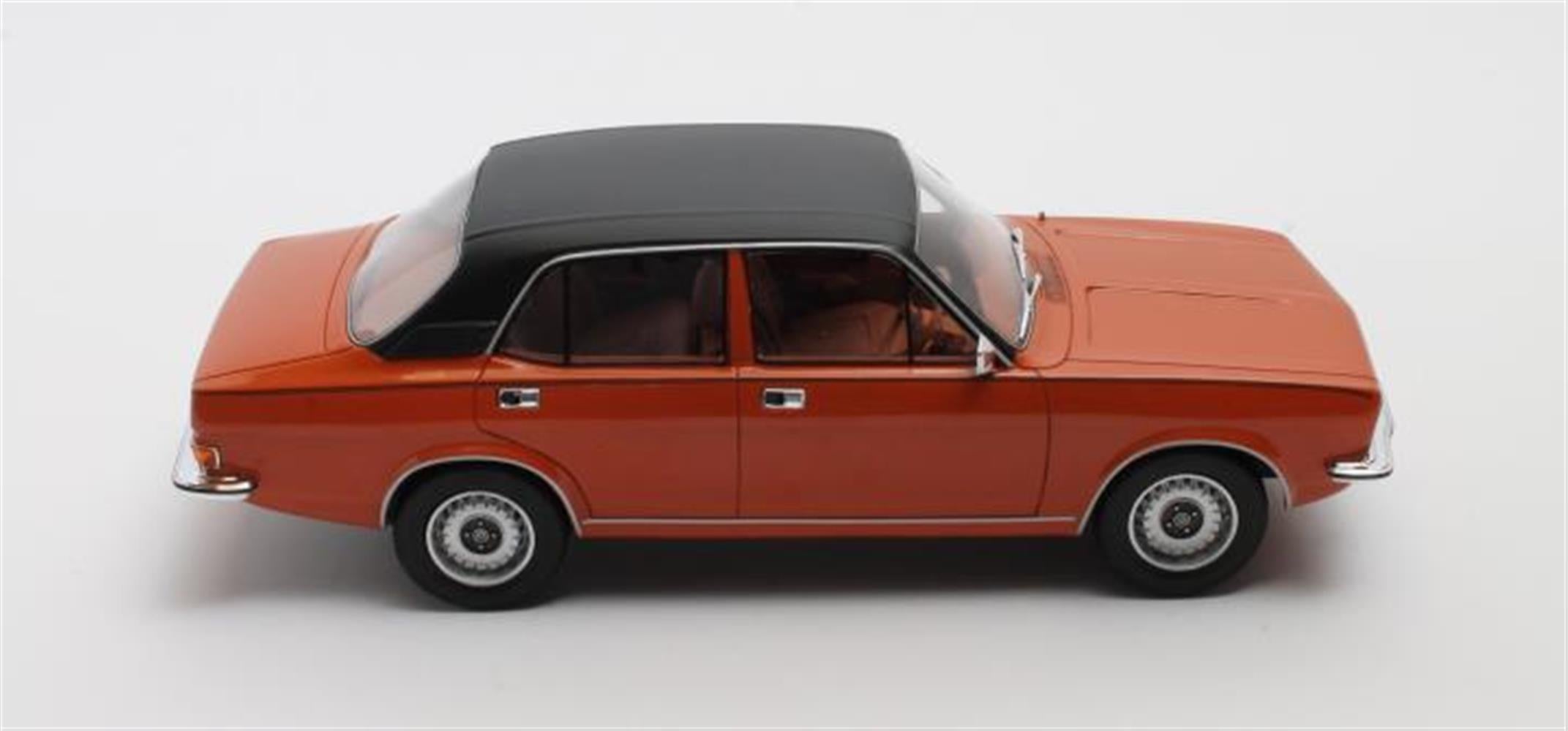 CULT 1:18 Scale Model 1976-1978 Morris Marina Saloon - Orange CML157-1