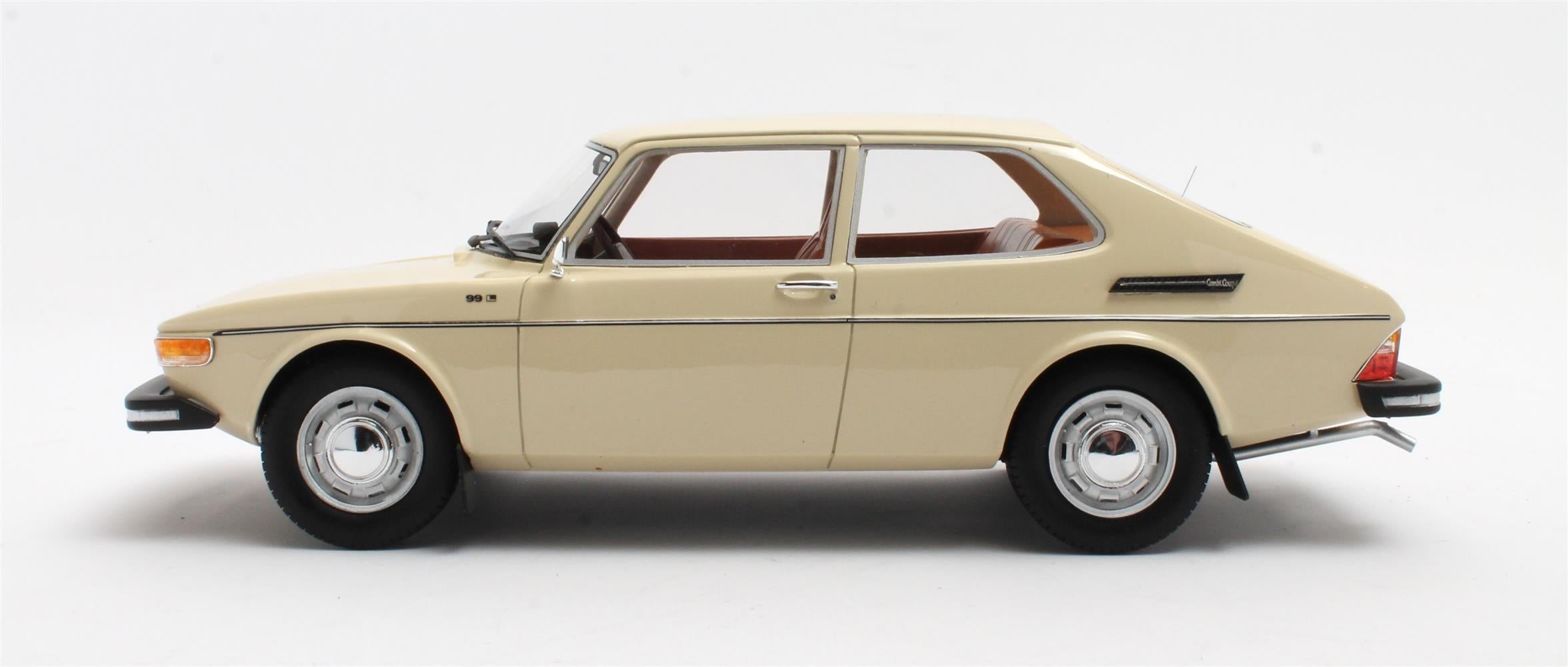CULT 1:18 Resin - 1975 Saab 99 Combi - Orchid White - CML176-2