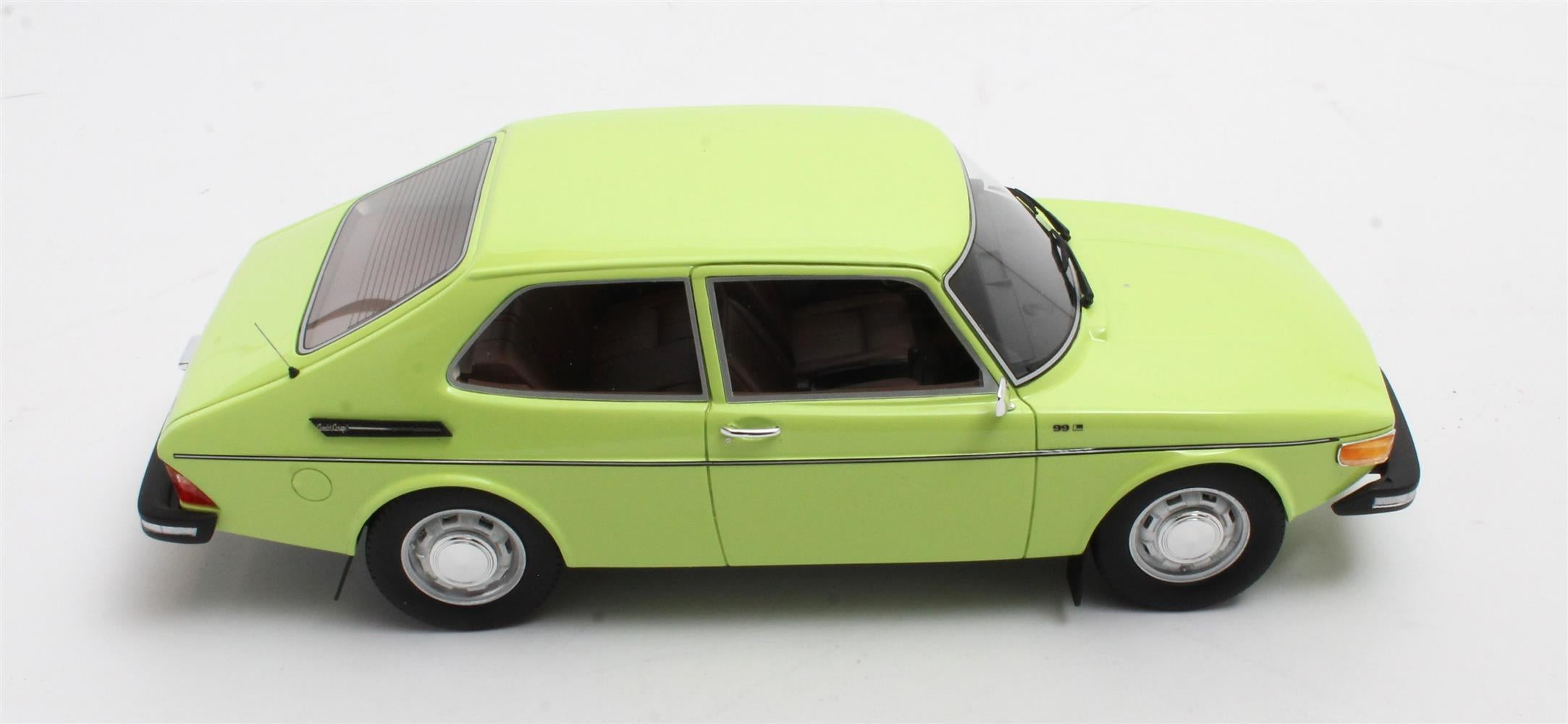 CULT 1:18 Resin - 1975 Saab 99 Combi - Opal Green - CML176-3
