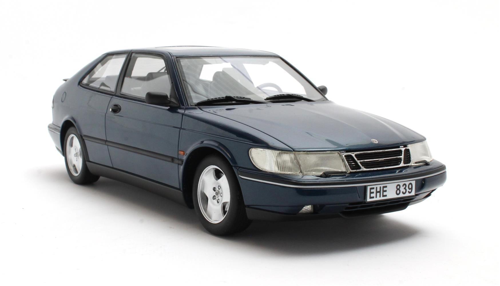 CULT 1:18 Scale 1994 SAAB 900 SE Turbo, Blue Metallic - CML190-1