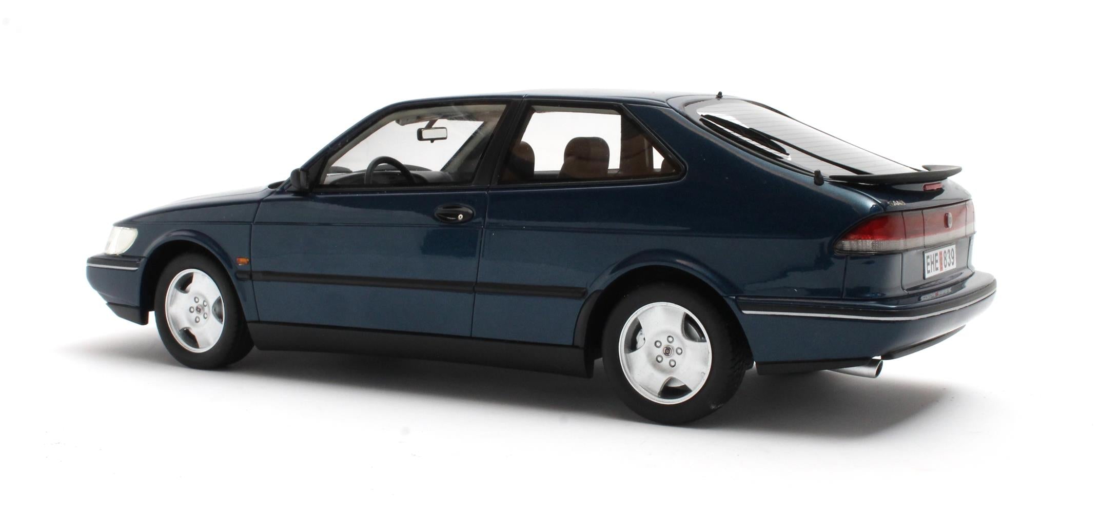 CULT 1:18 Scale 1994 SAAB 900 SE Turbo, Blue Metallic - CML190-1
