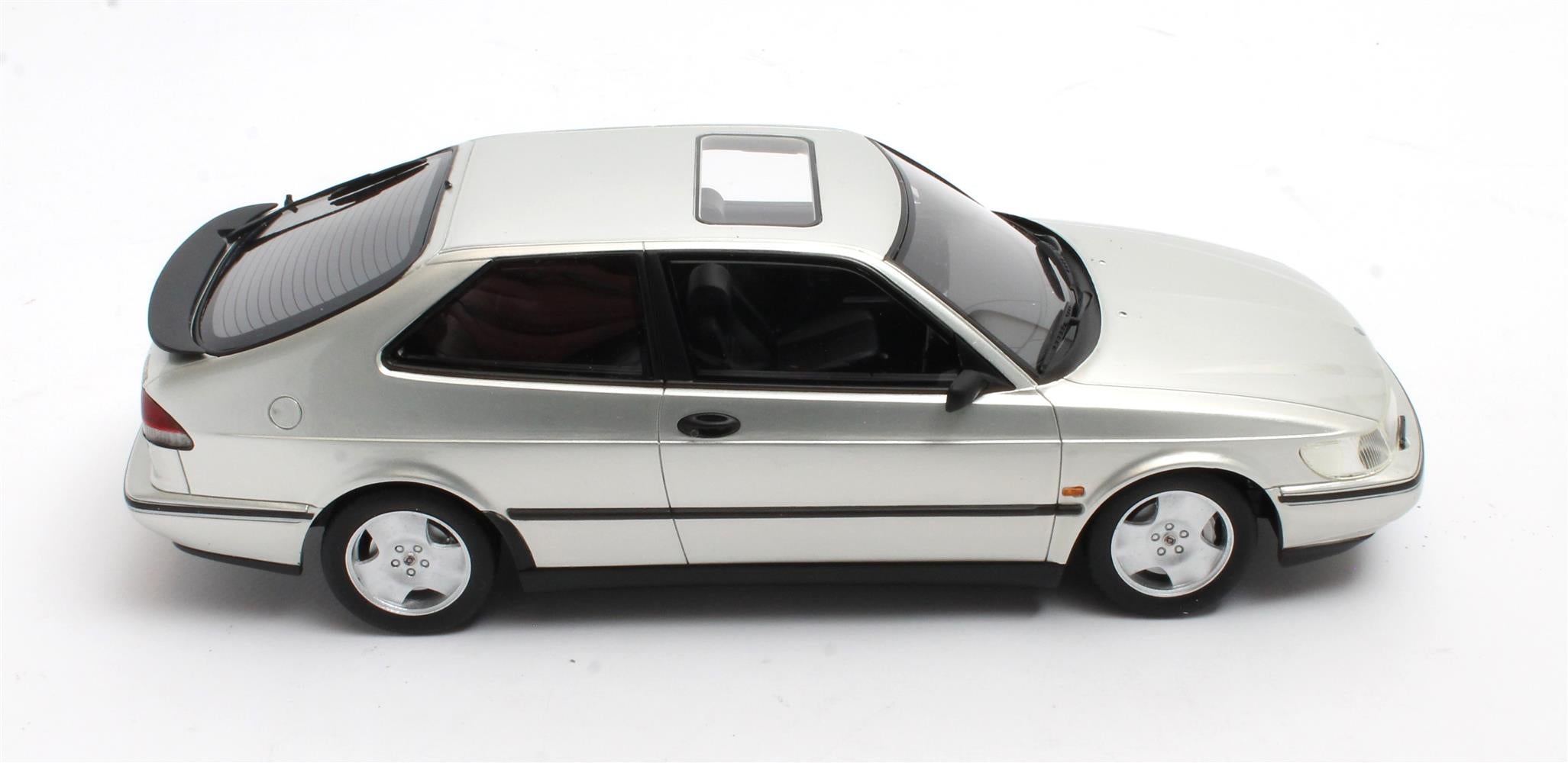 CULT 1:18 Scale 1994 SAAB 900 SE Turbo, Silver - CML190-2