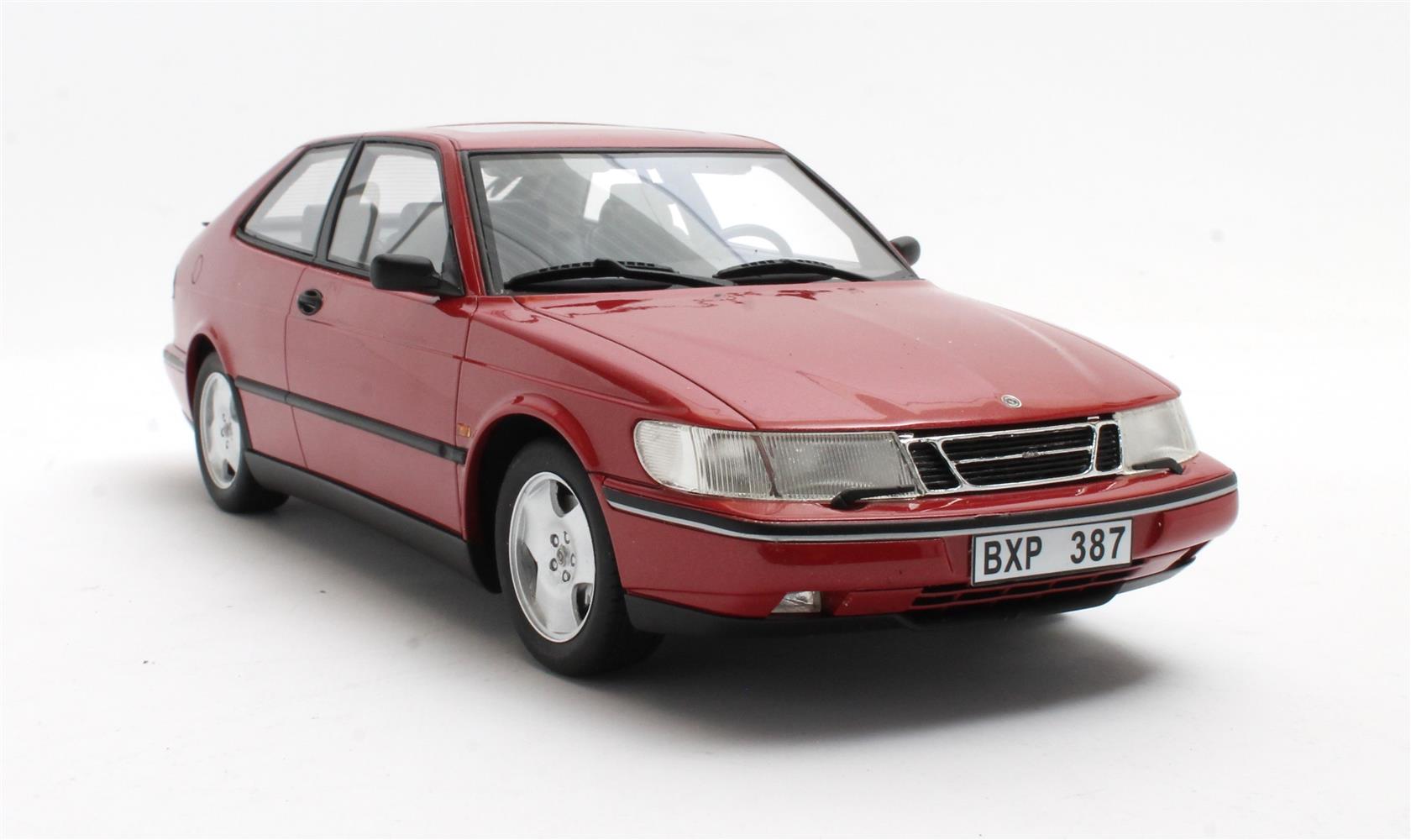CULT 1:18 Scale 1994 SAAB 900 SE Turbo, Red - CML190-3