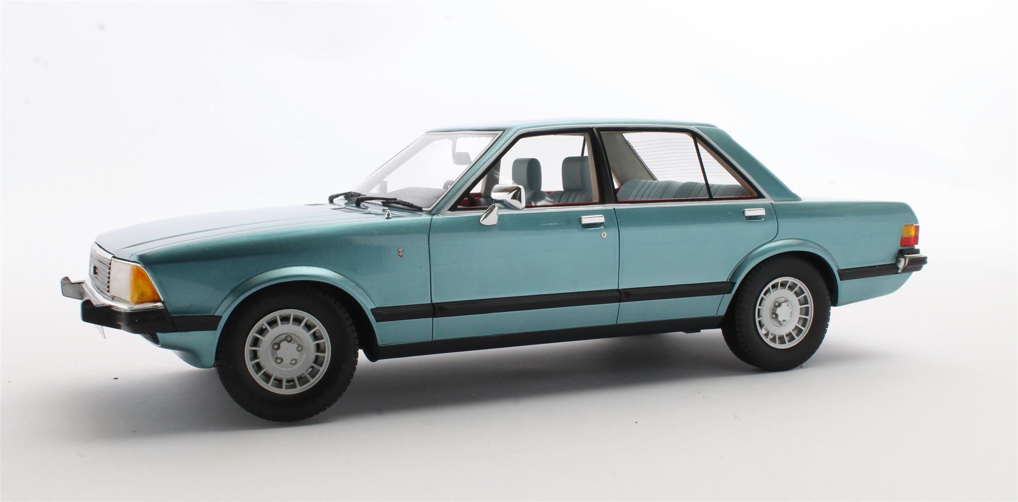 CULT 1:18 Scale Model 1978 Ford Granada Mk2 - Blue Metallic - CML133-2
