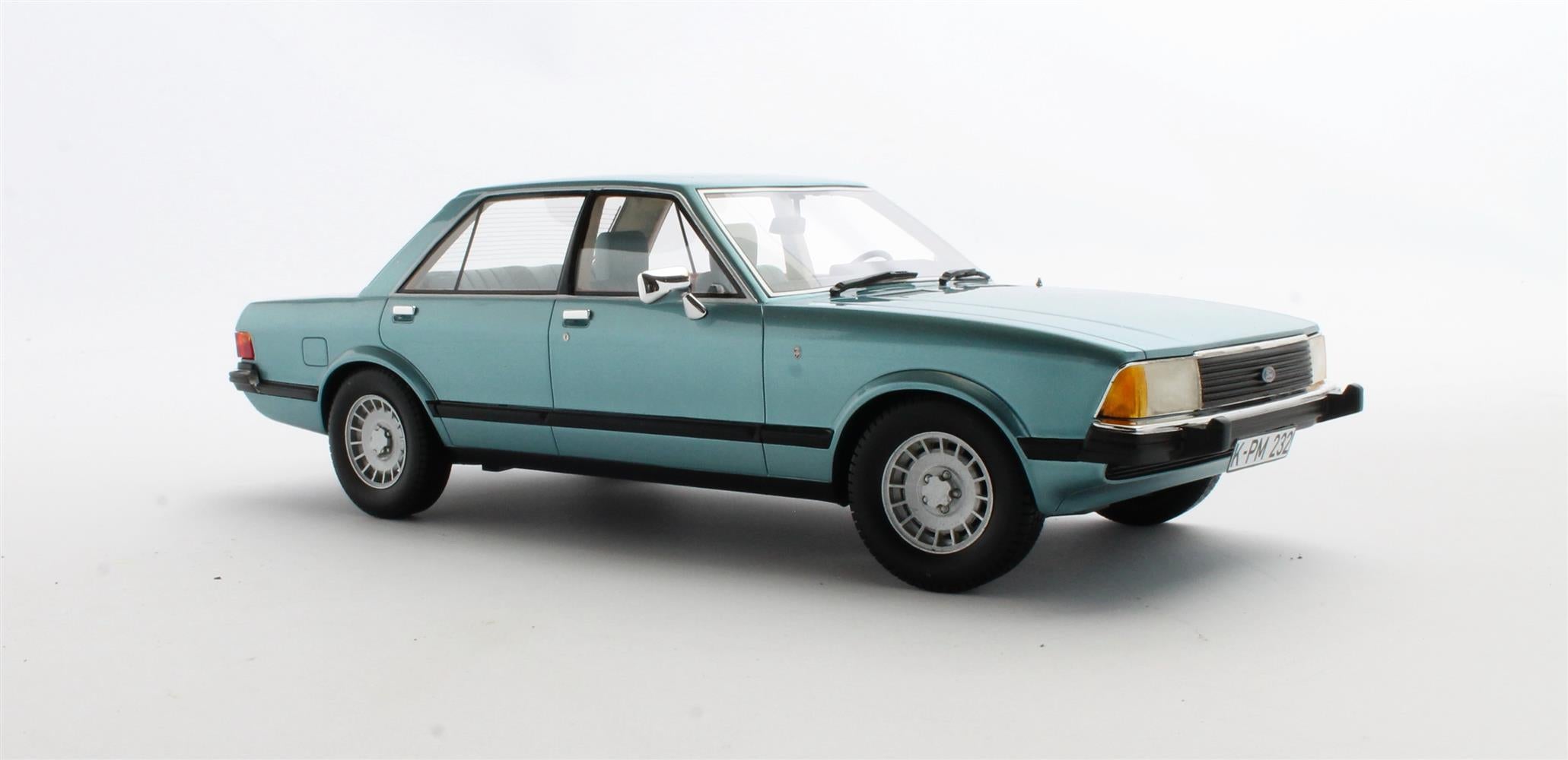 CULT 1:18 Scale Model 1978 Ford Granada Mk2 - Blue Metallic - CML133-2